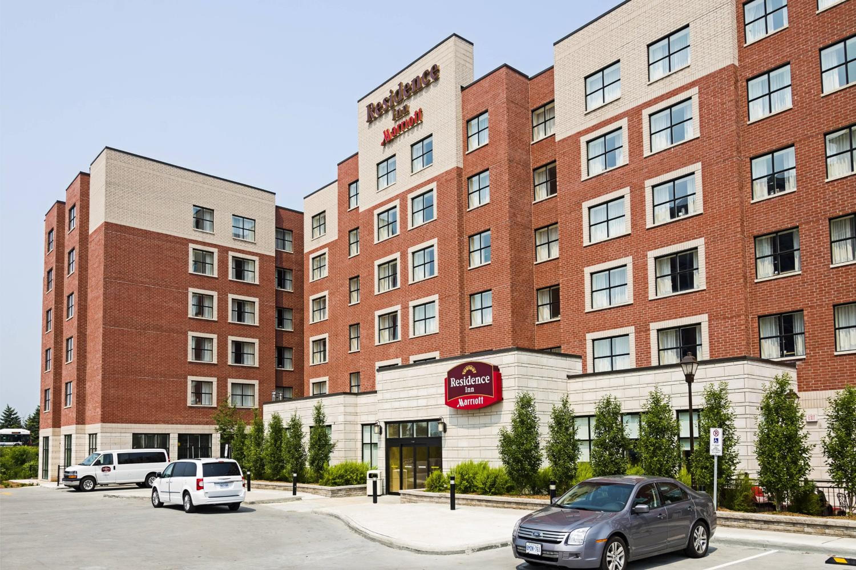 Residence Inn by Marriott Ottawa Airport: building