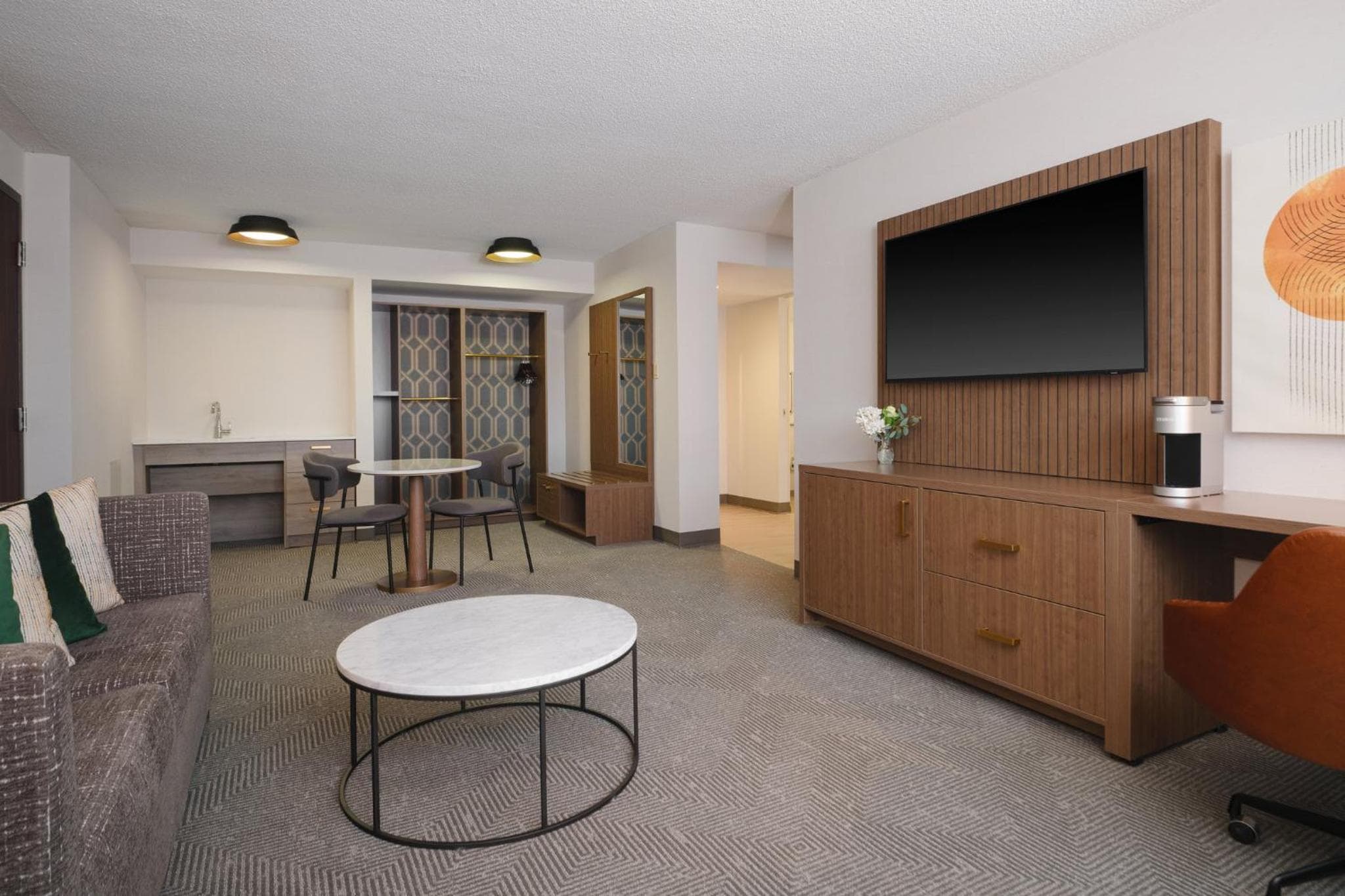 Holiday Inn Chicago O'Hare - Rosemont by IHG: hotel room