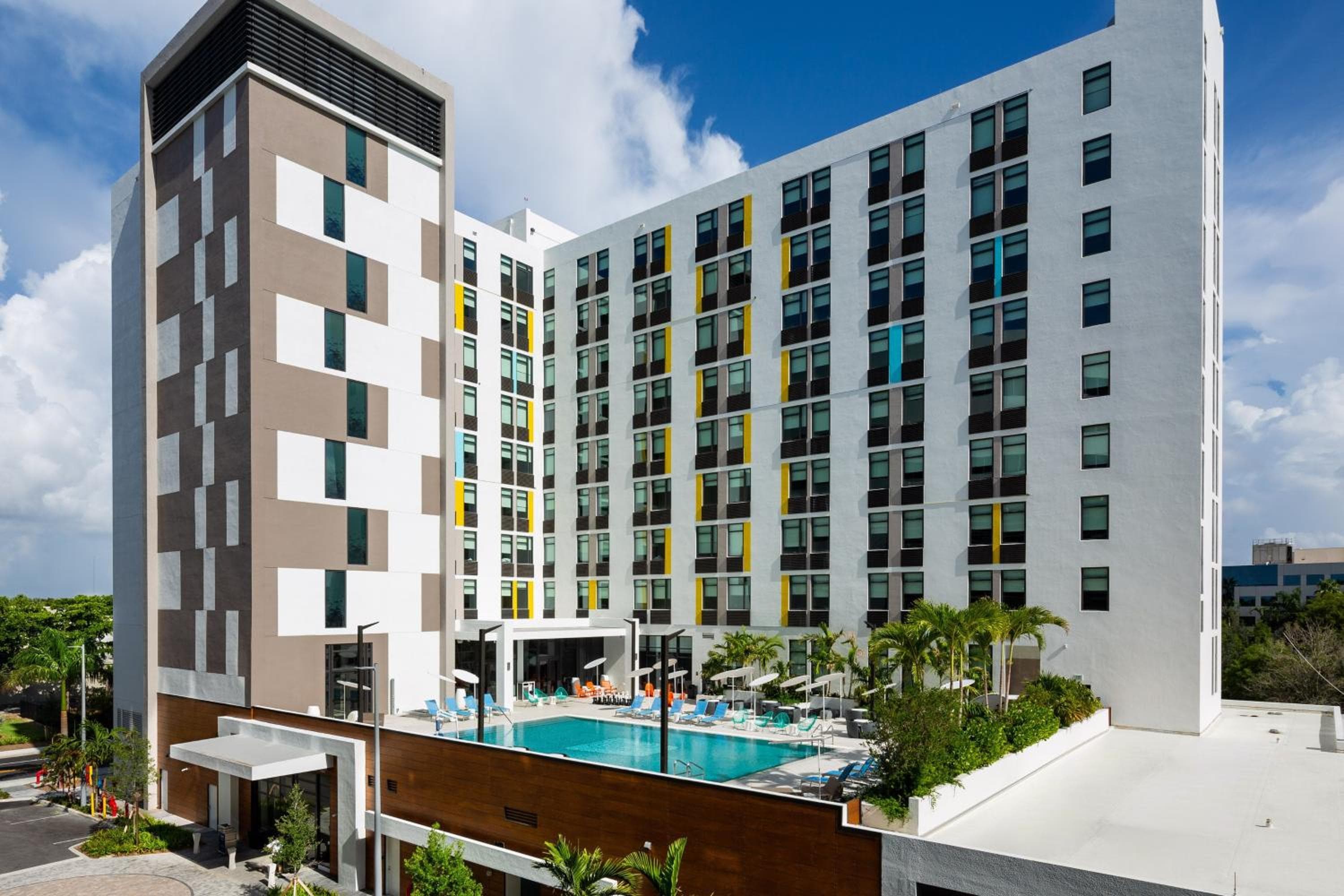 Aloft by Marriott Miami Aventura: building