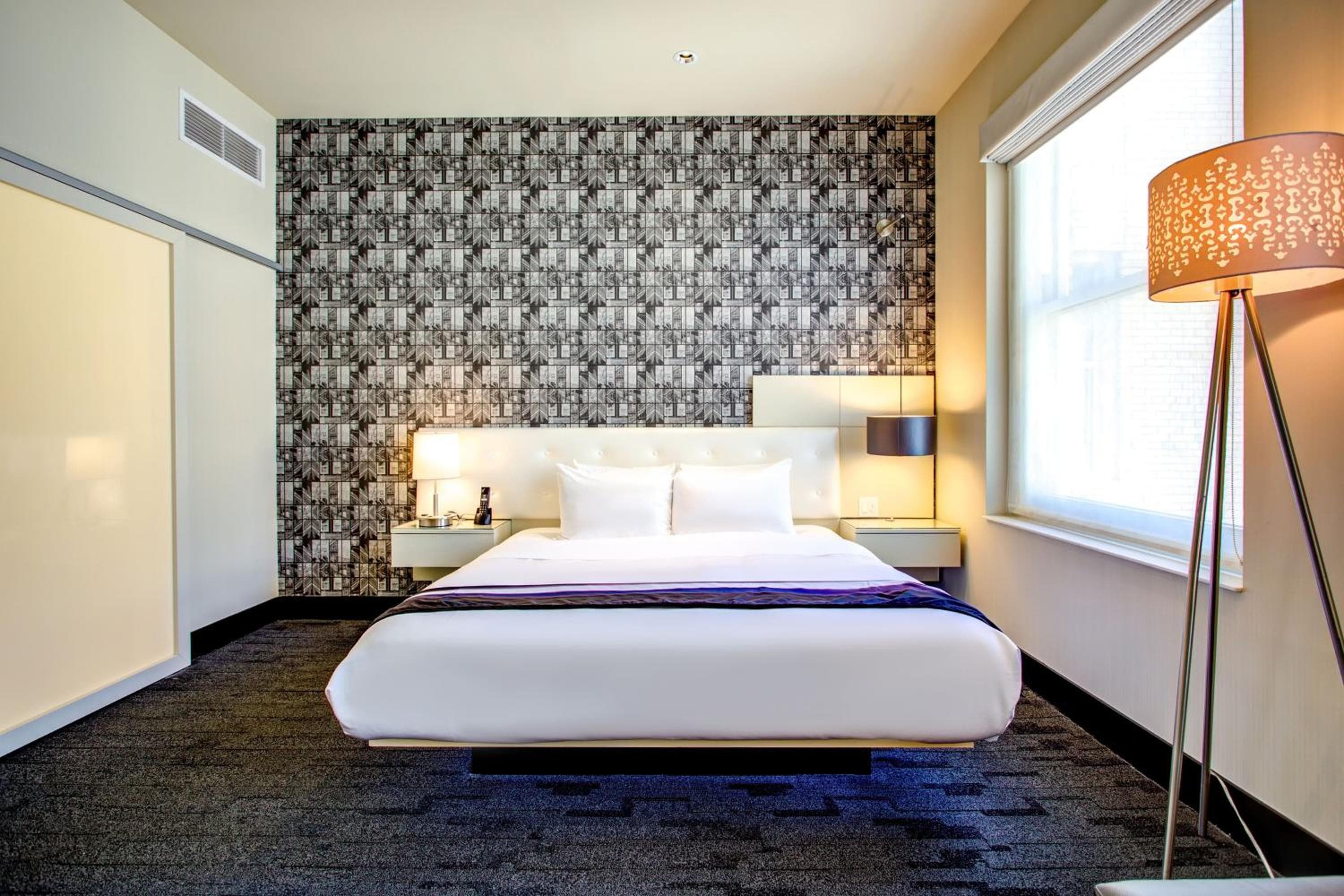 THE MIDLAND HOTEL, Chicago, a Tribute Portfolio Hotel: hotel room