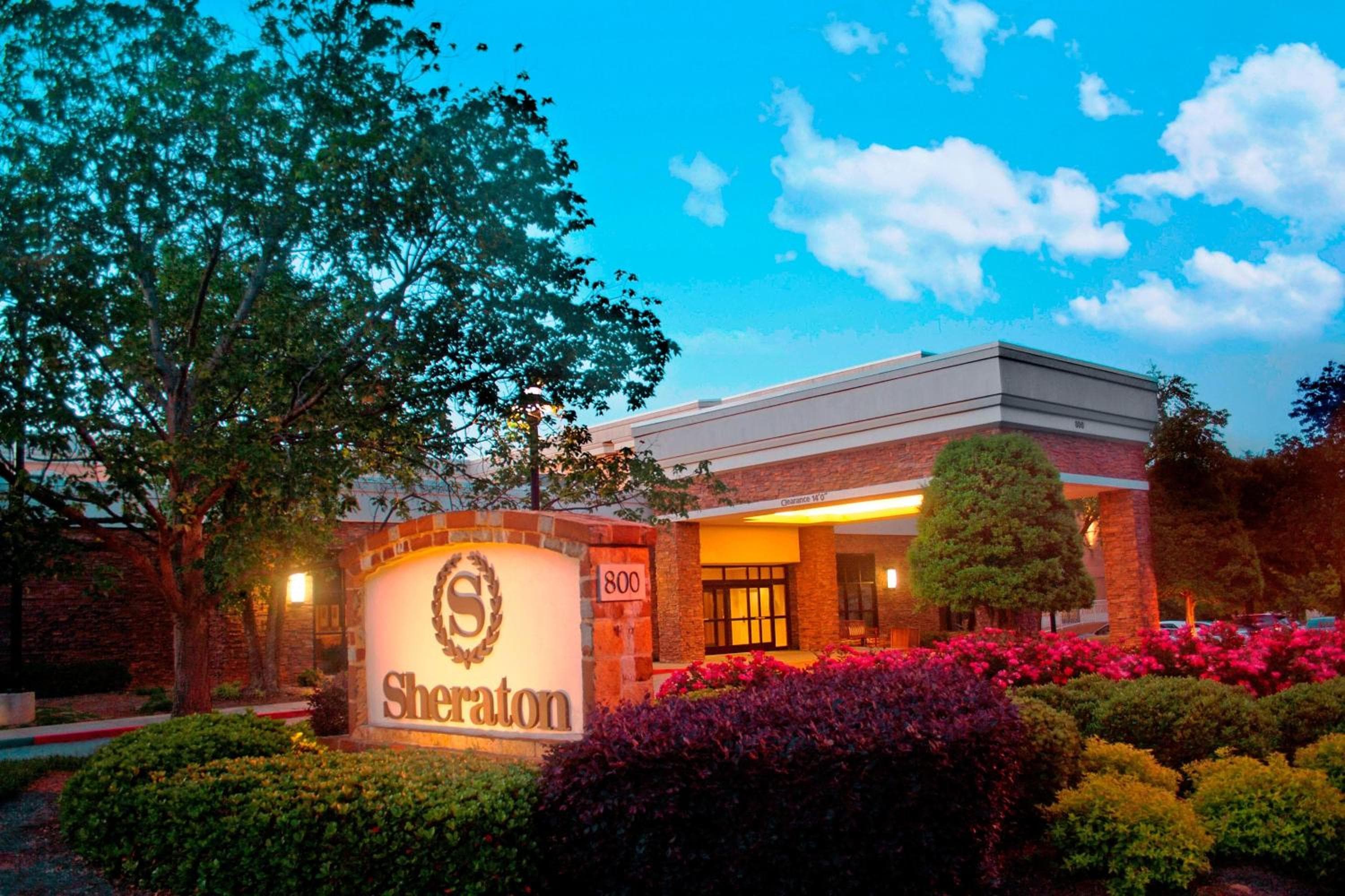 Sheraton by Marriott Atlanta Perimeter Dunwoody: building