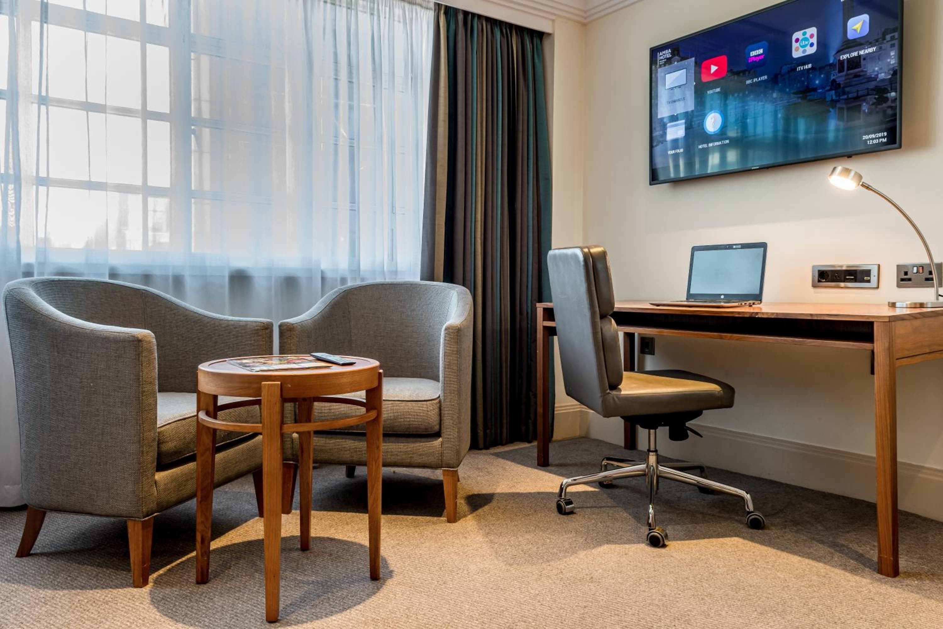 The Marble Arch Hotel, by Thistle: hotel reception