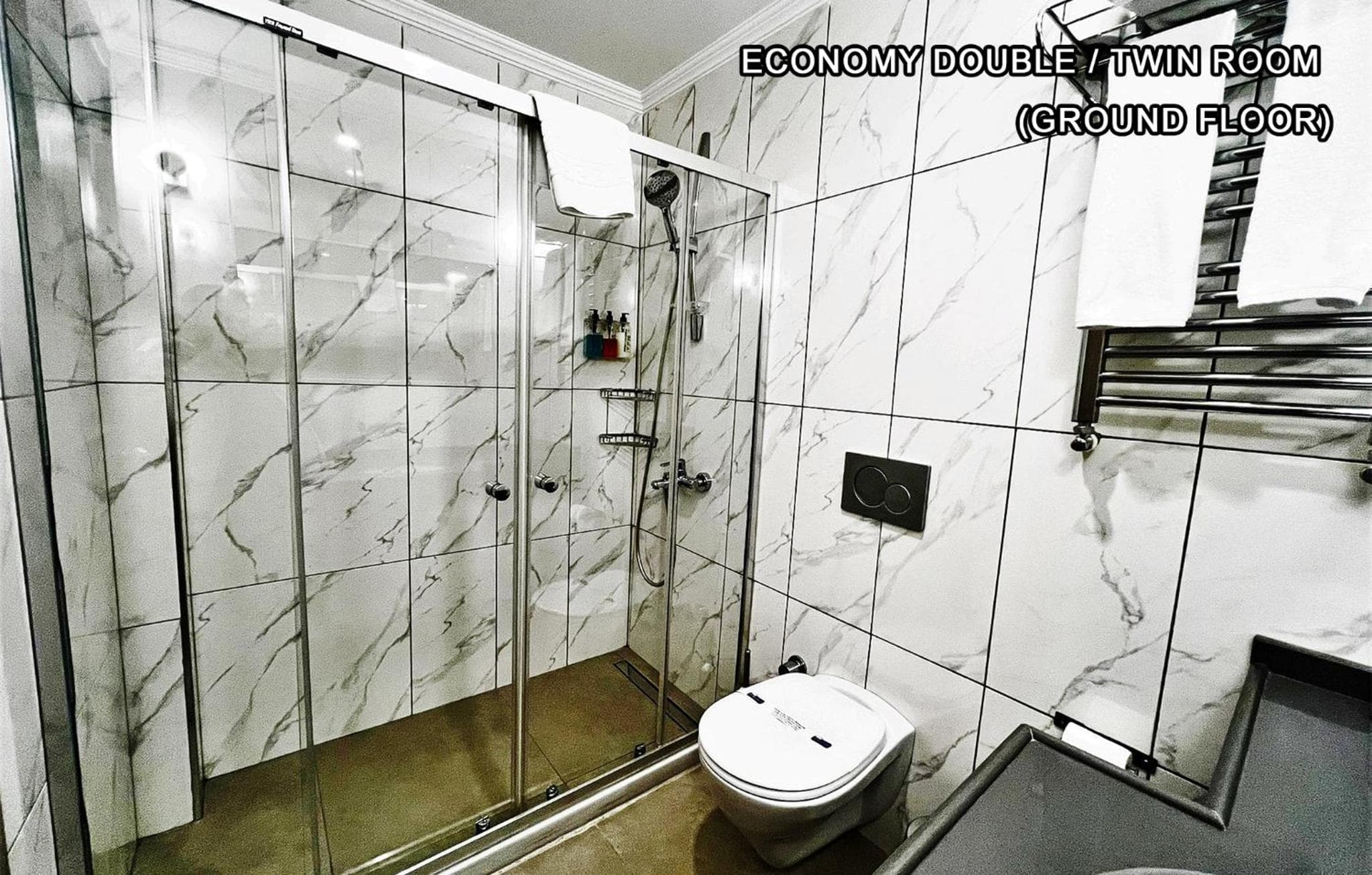 Seraglio Hotel & Suites: bathroom