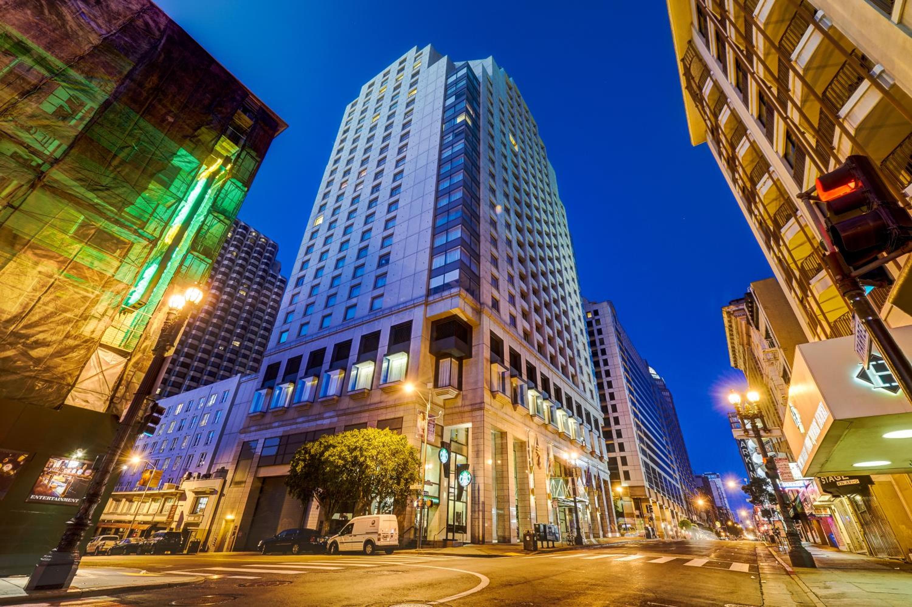 Hotel Nikko San Francisco: building
