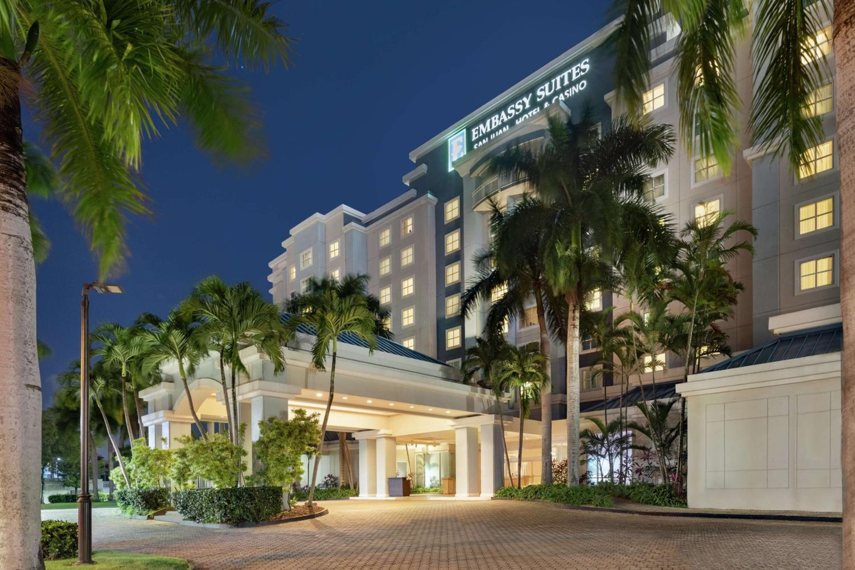 Embassy Suites by Hilton San Juan - Hotel & Casino: building