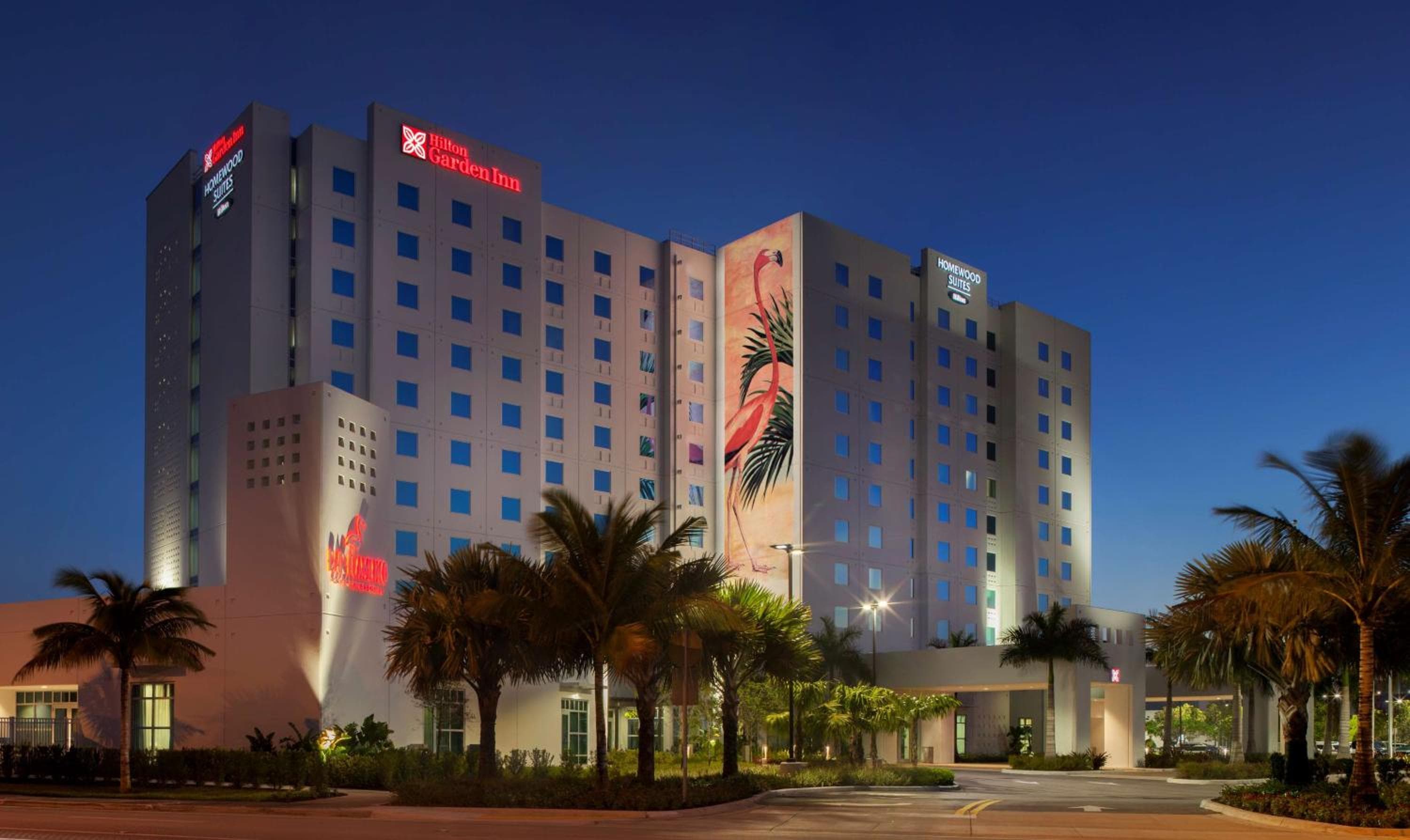 Homewood Suites by Hilton Miami Dolphin Mall: building