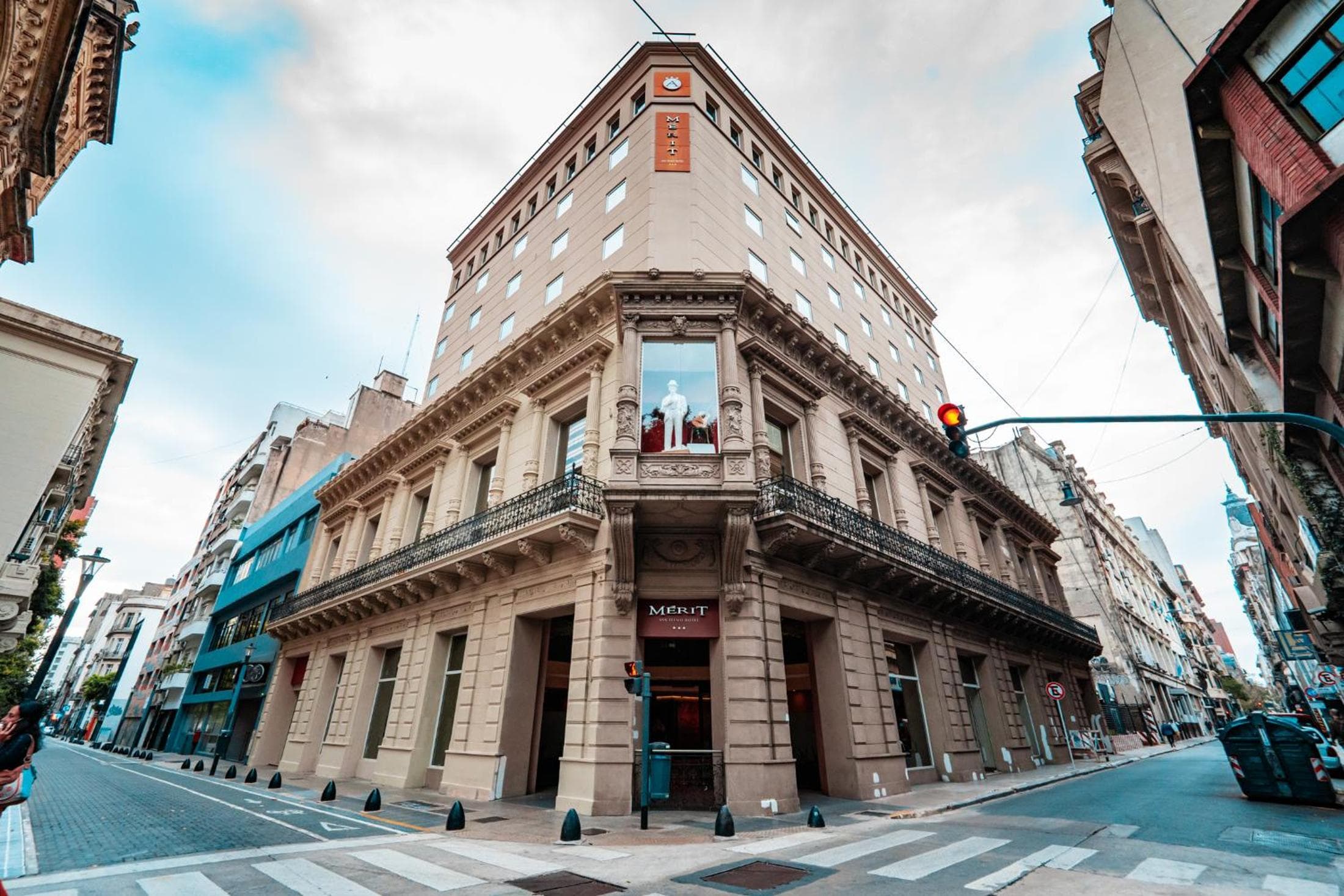 Mérit San Telmo by Amérian: building