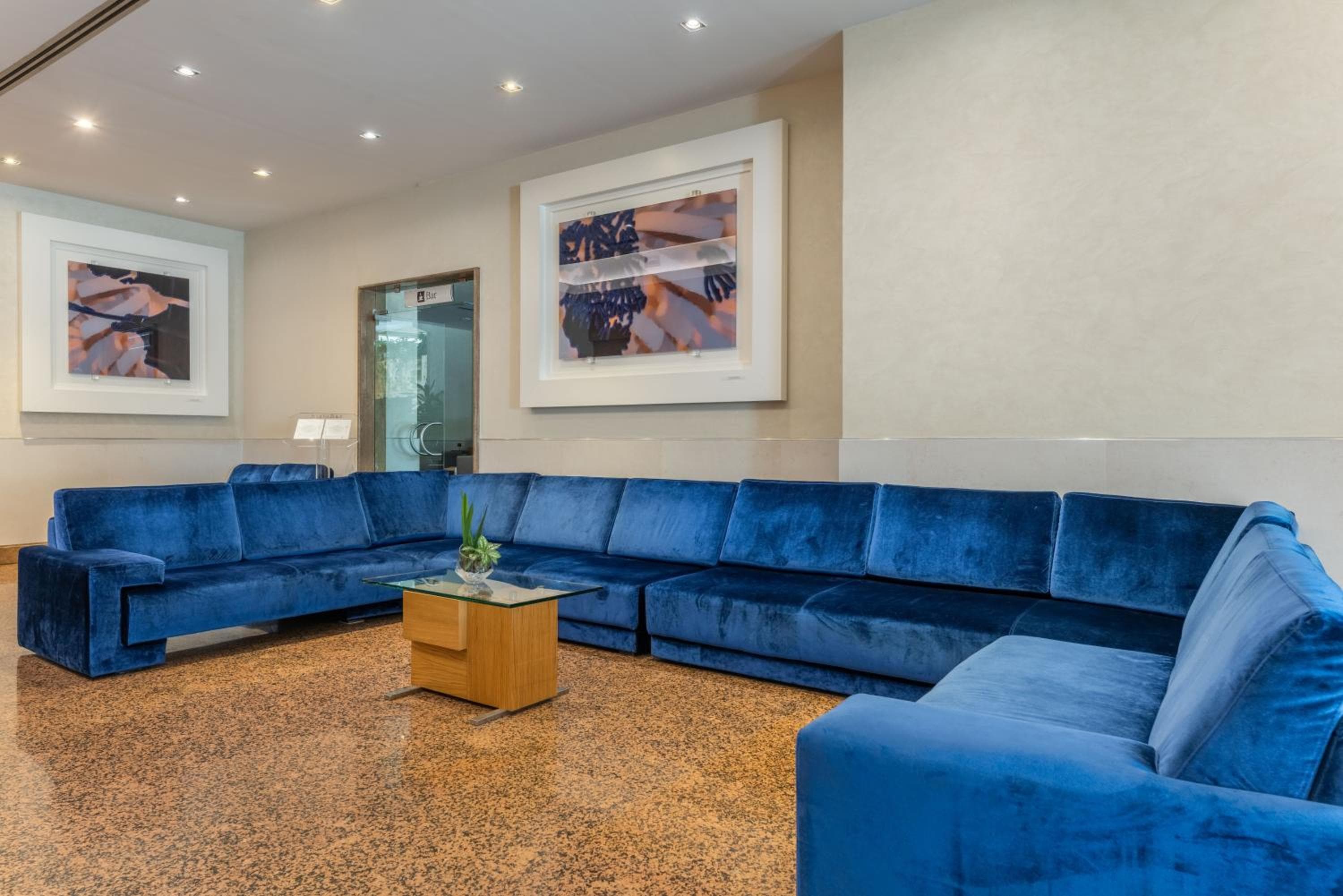 Hilton Garden Inn Rome Colosseum: lounge