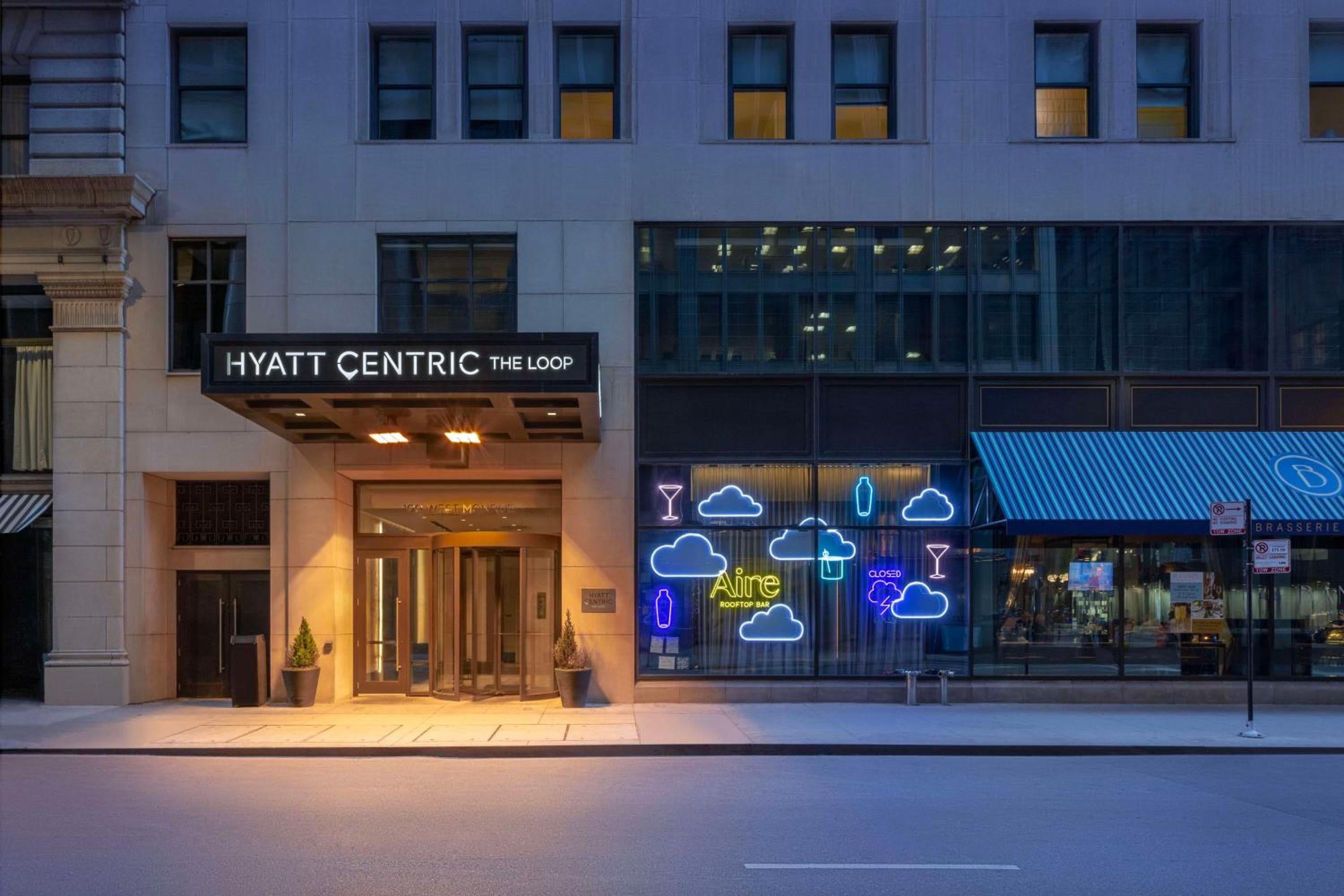 Hyatt Centric The Loop Chicago: building