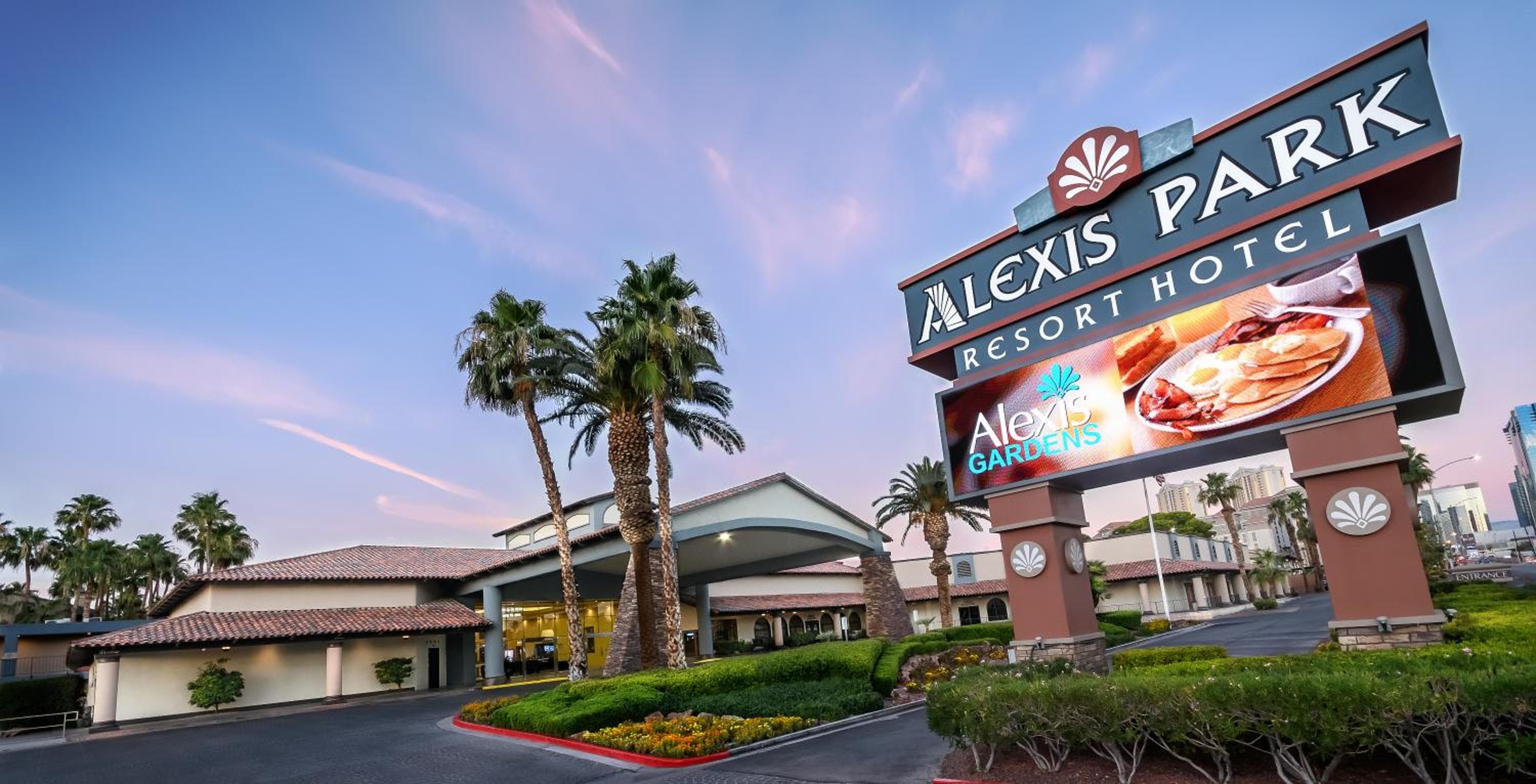 Alexis Park All Suite Resort: building