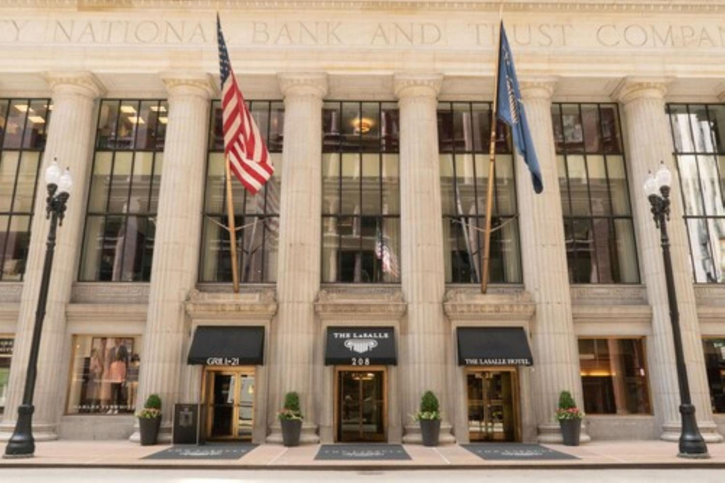 The LaSalle Chicago, Autograph Collection: building