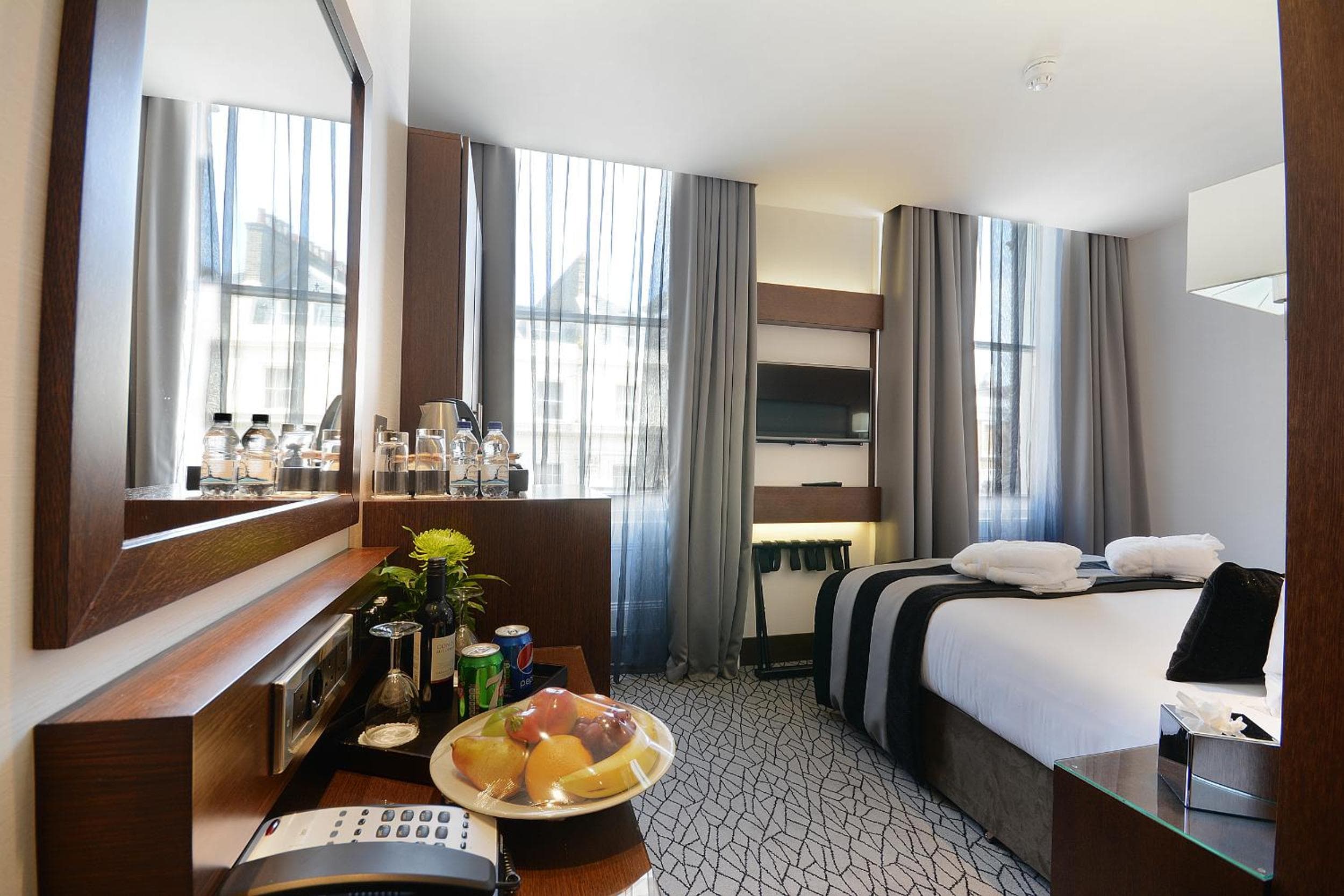 Sunday London Paddington Hotel: hotel room