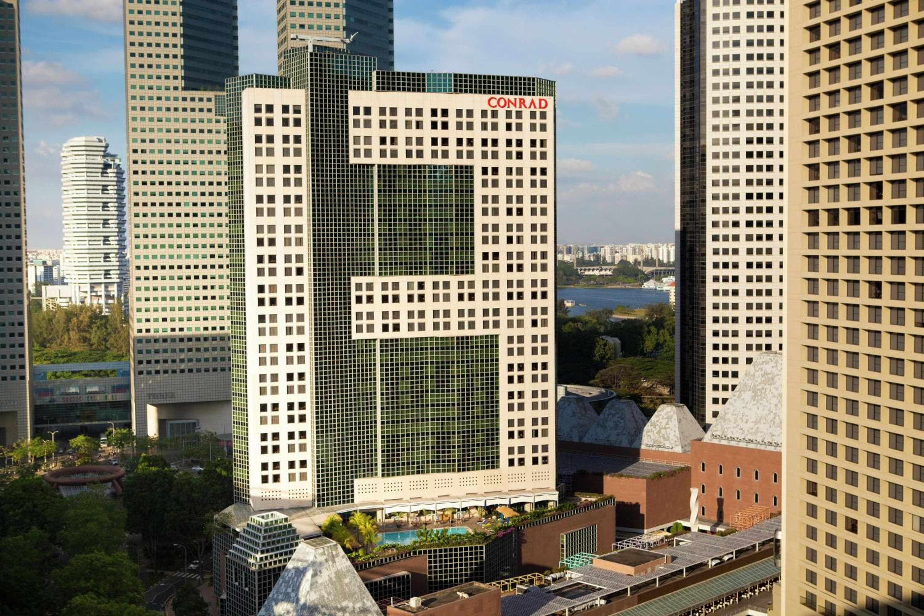 Conrad Singapore Marina Bay: building