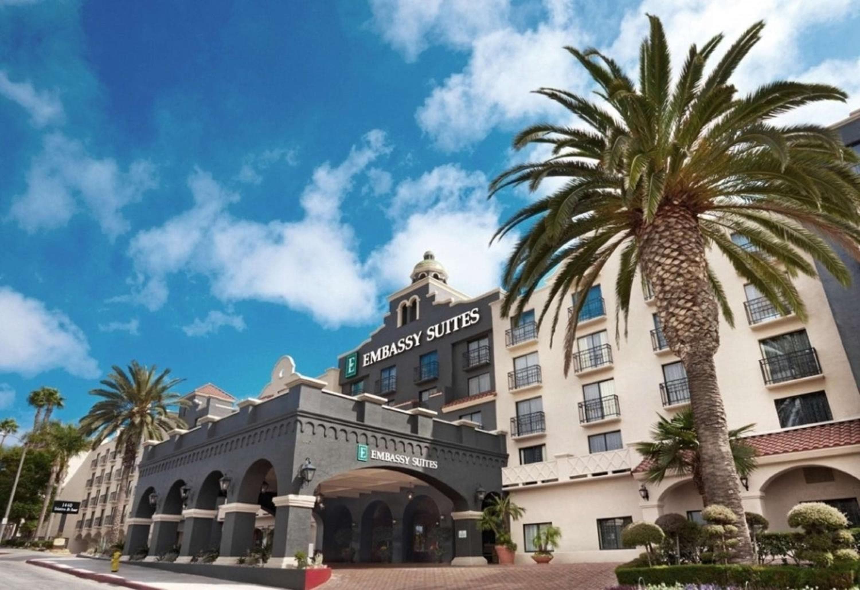 Embassy Suites by Hilton Los Angeles International Airport South: building