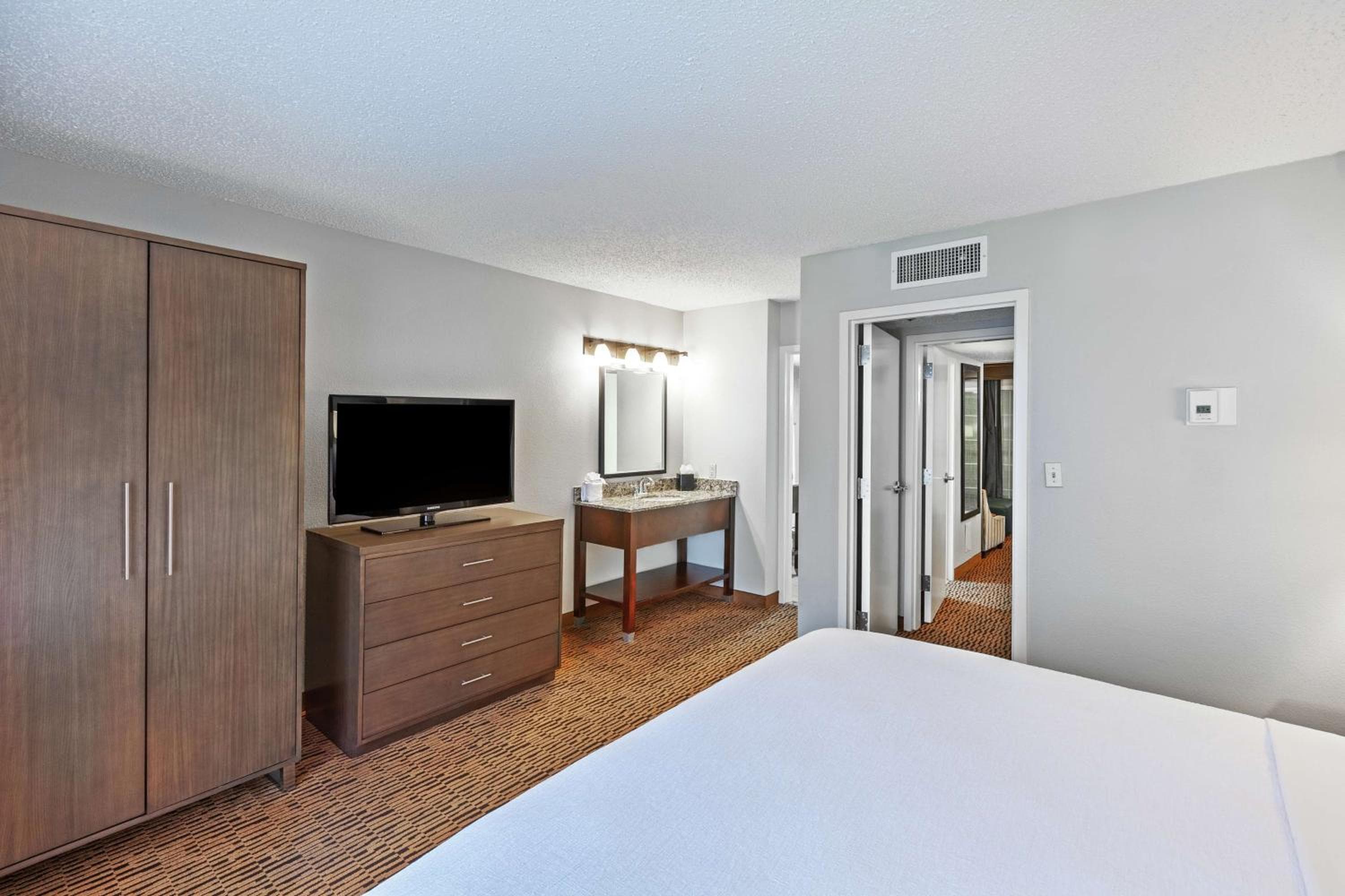 Embassy Suites by Hilton Dallas Market Center