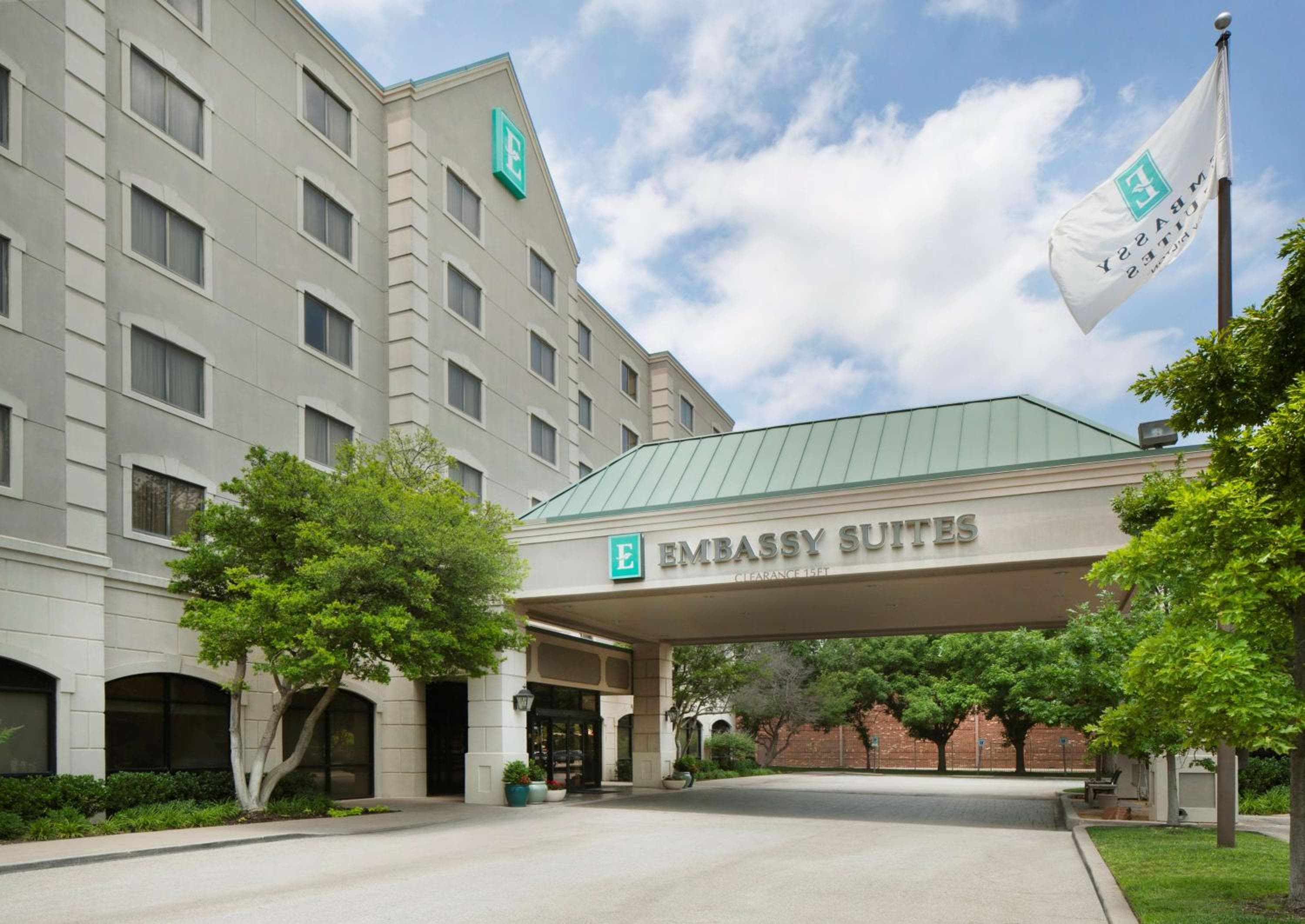 Embassy Suites by Hilton Dallas Near the Galleria: building