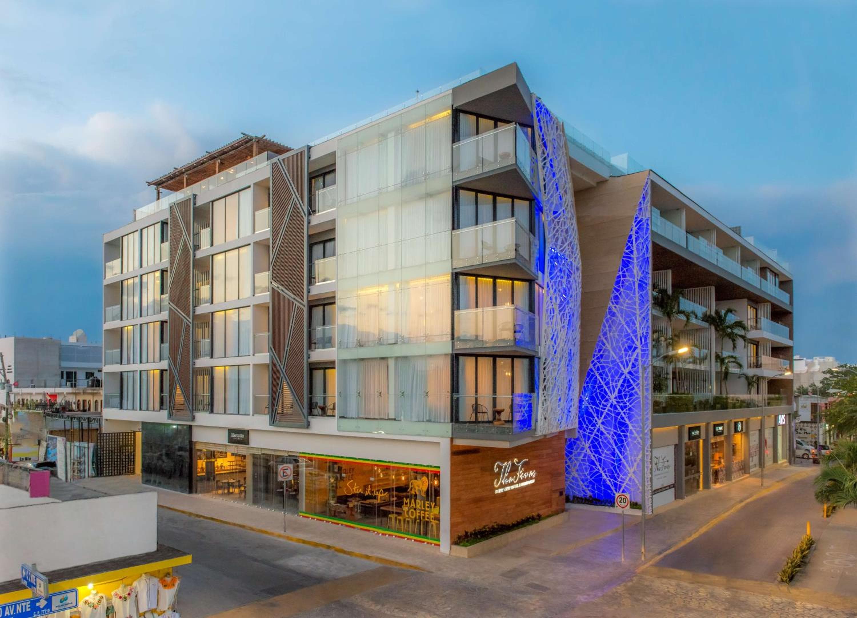 The Fives Downtown Hotel & Residences, Curio Collection by Hilton: building