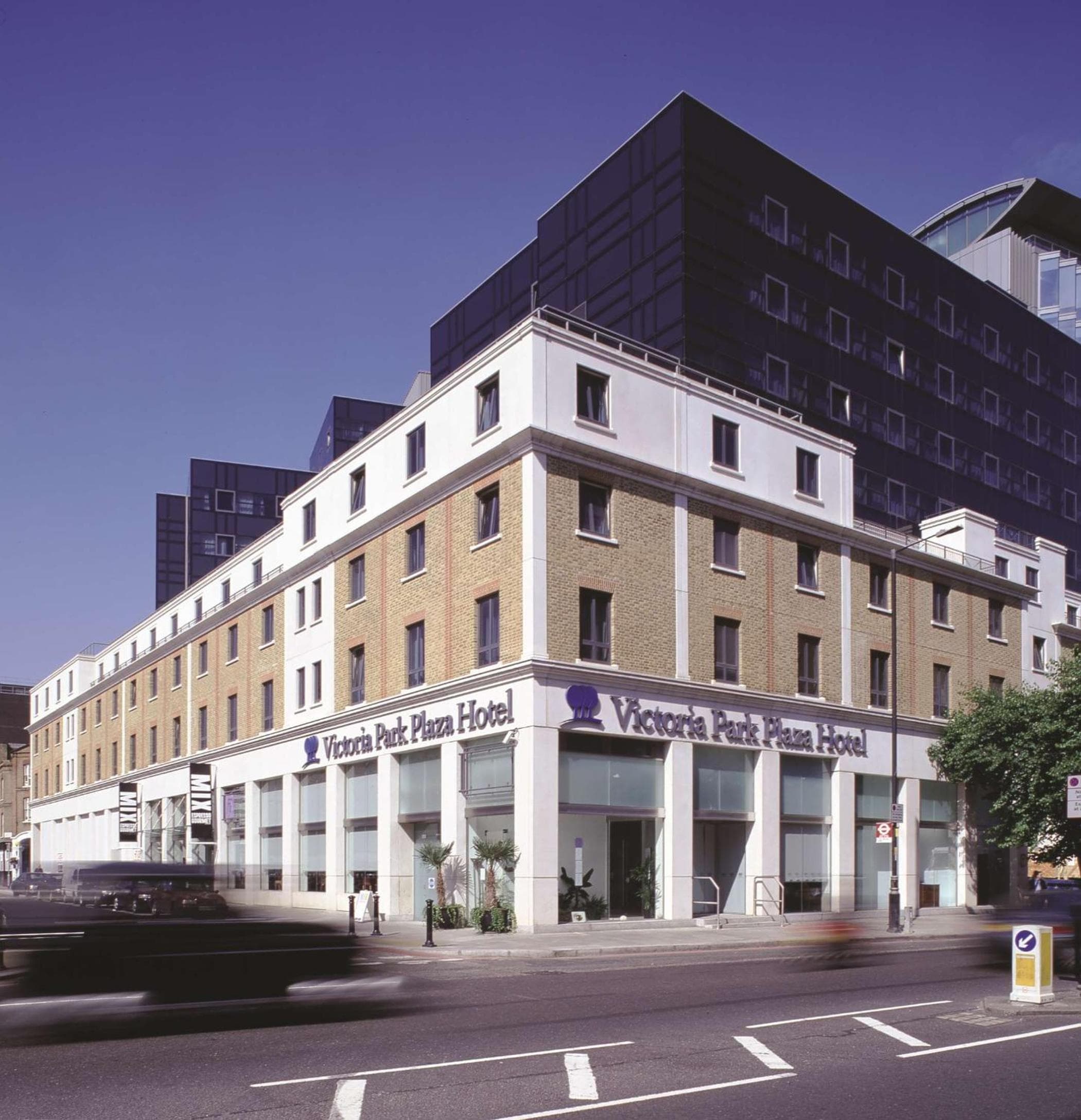 Park Plaza London Victoria: building