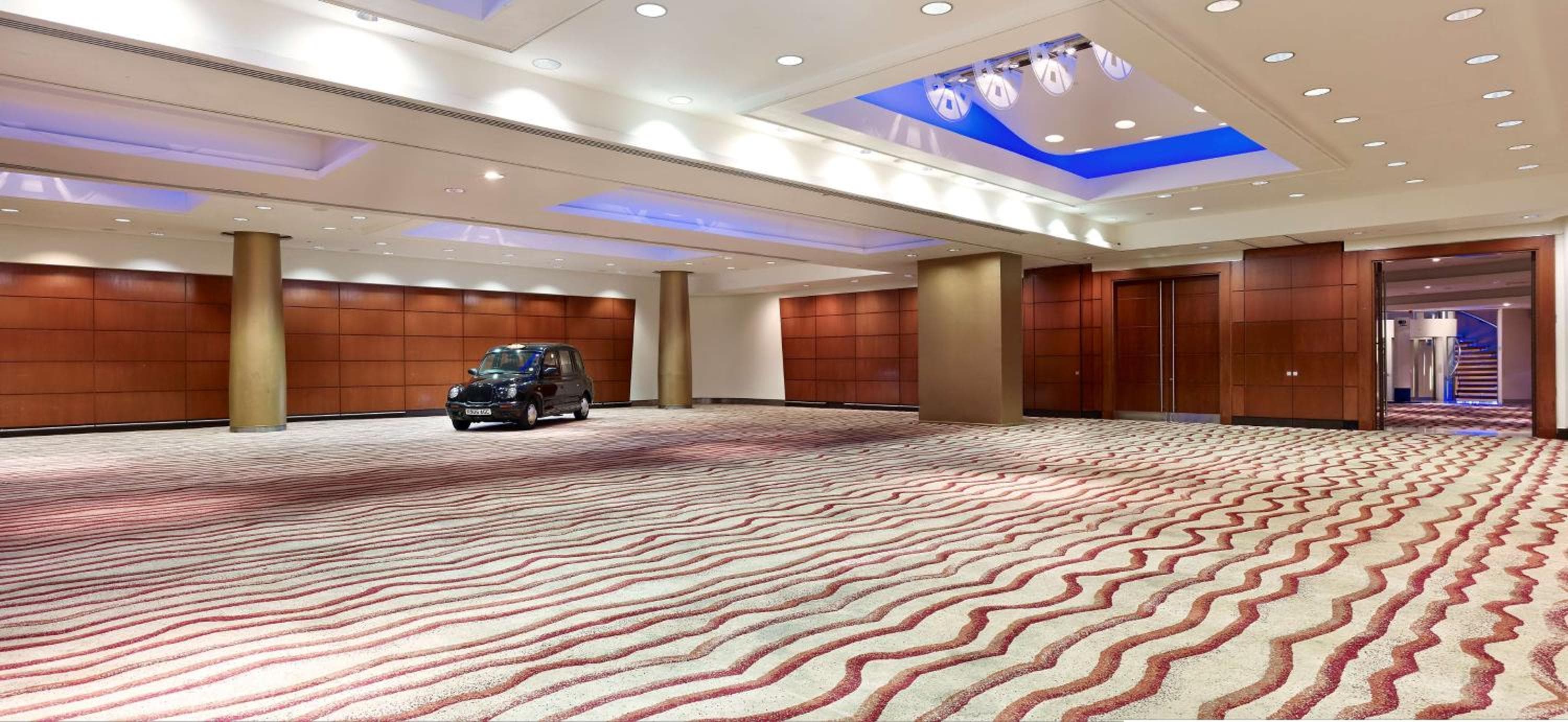 Park Plaza London Victoria: hotel reception