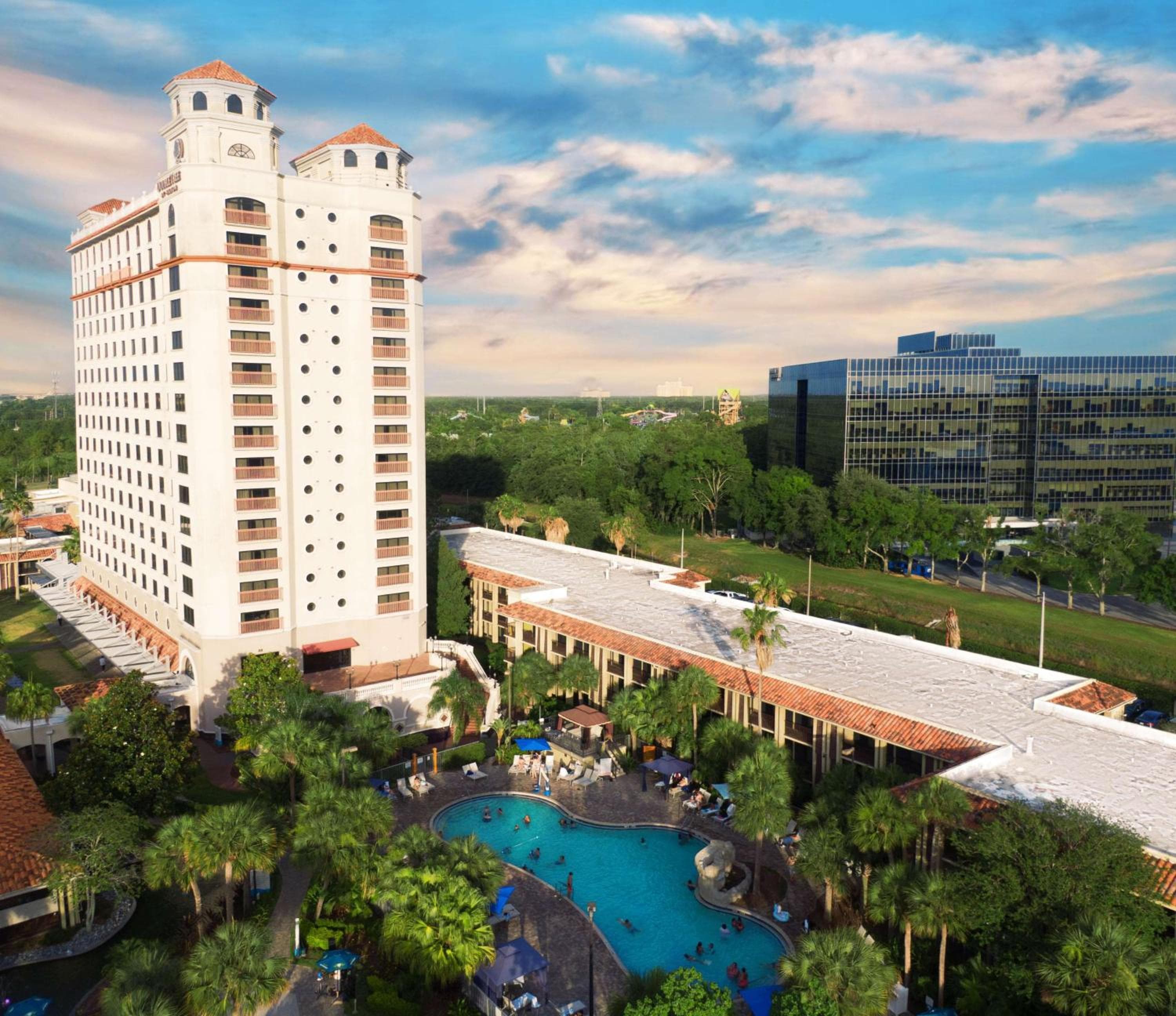 DoubleTree by Hilton Orlando Theme Park Resort: building