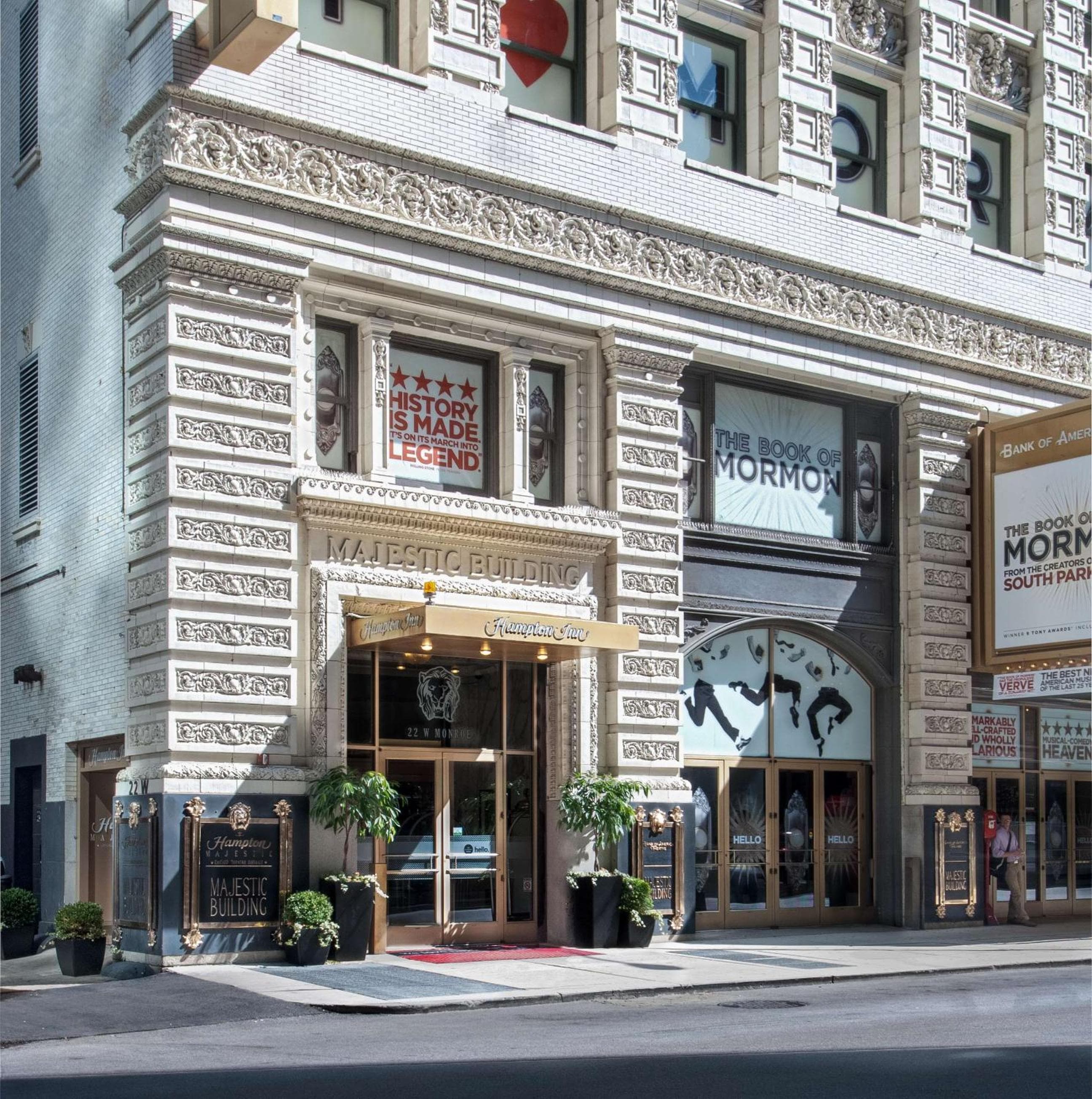 Hampton Inn Majestic Chicago Theatre District: building