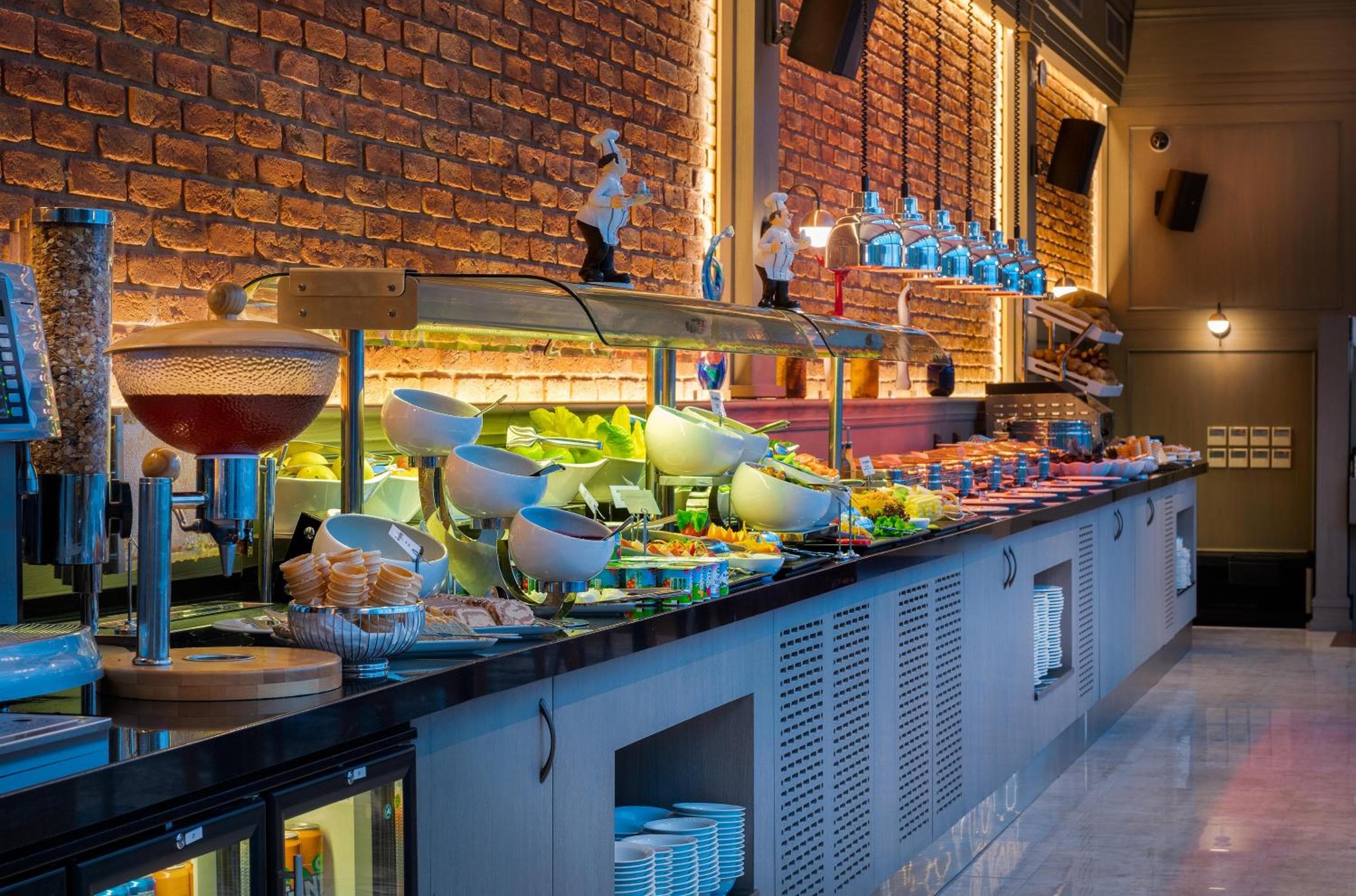 Port Bosphorus Hotel: dining