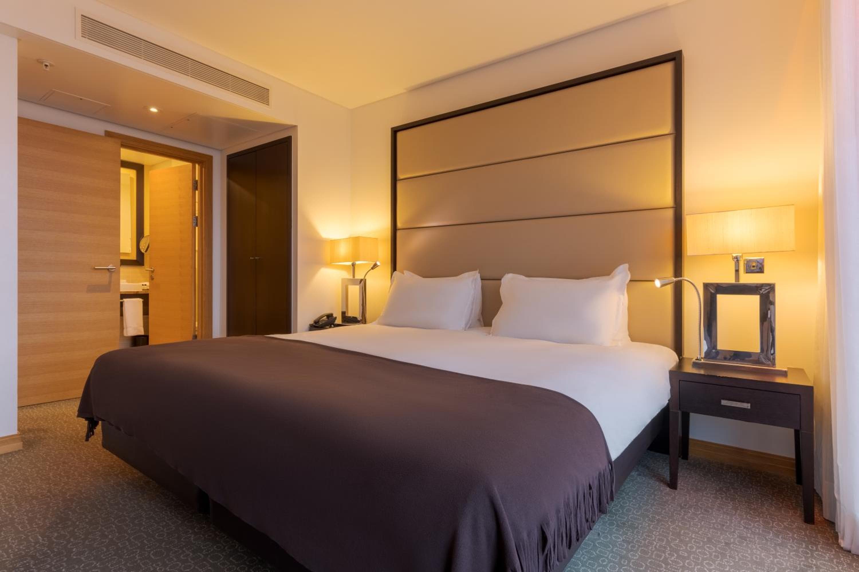 Pestana Chelsea Bridge Hotel & SPA: hotel room