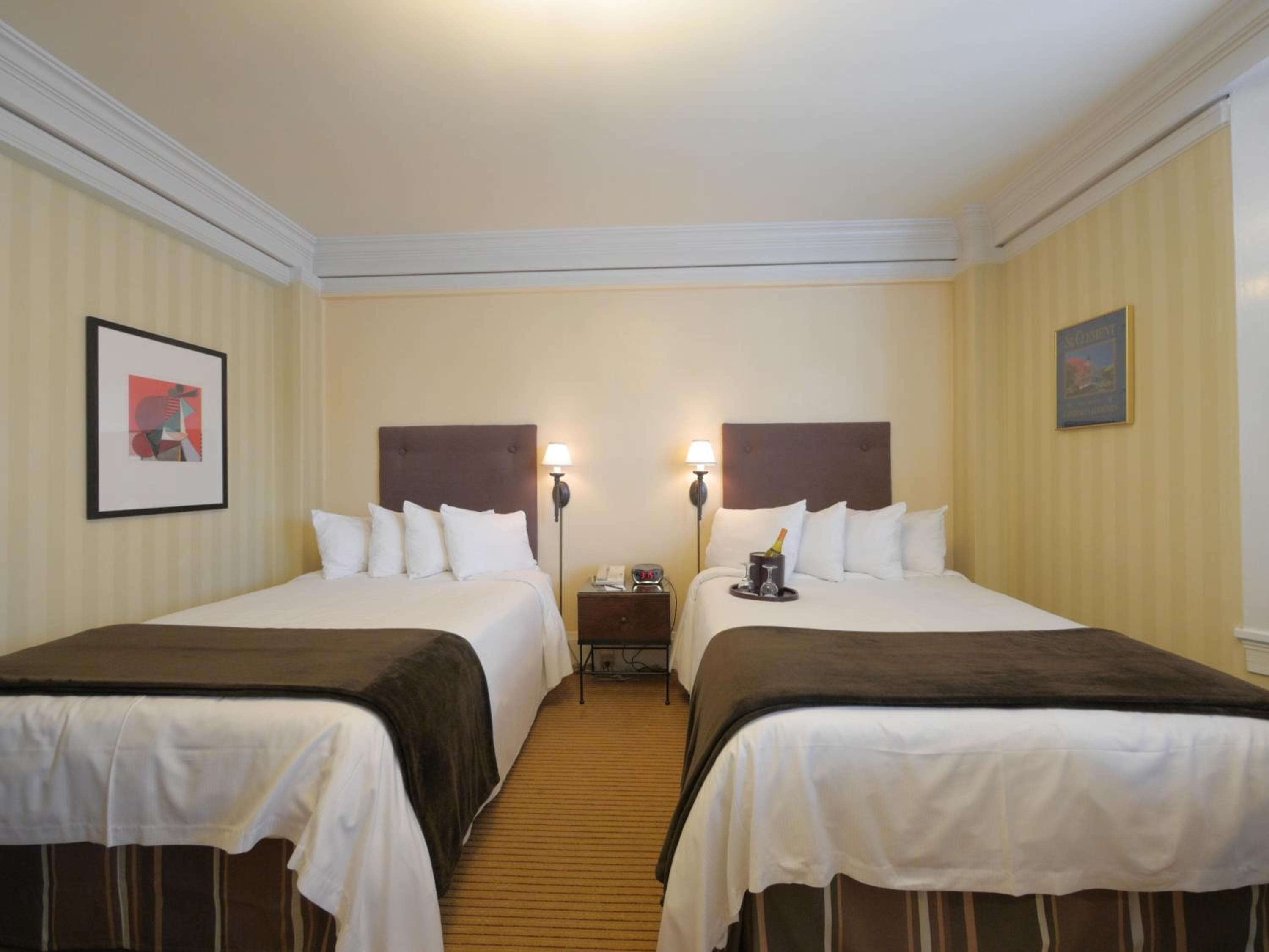 Executive Hotel Vintage Court: hotel room