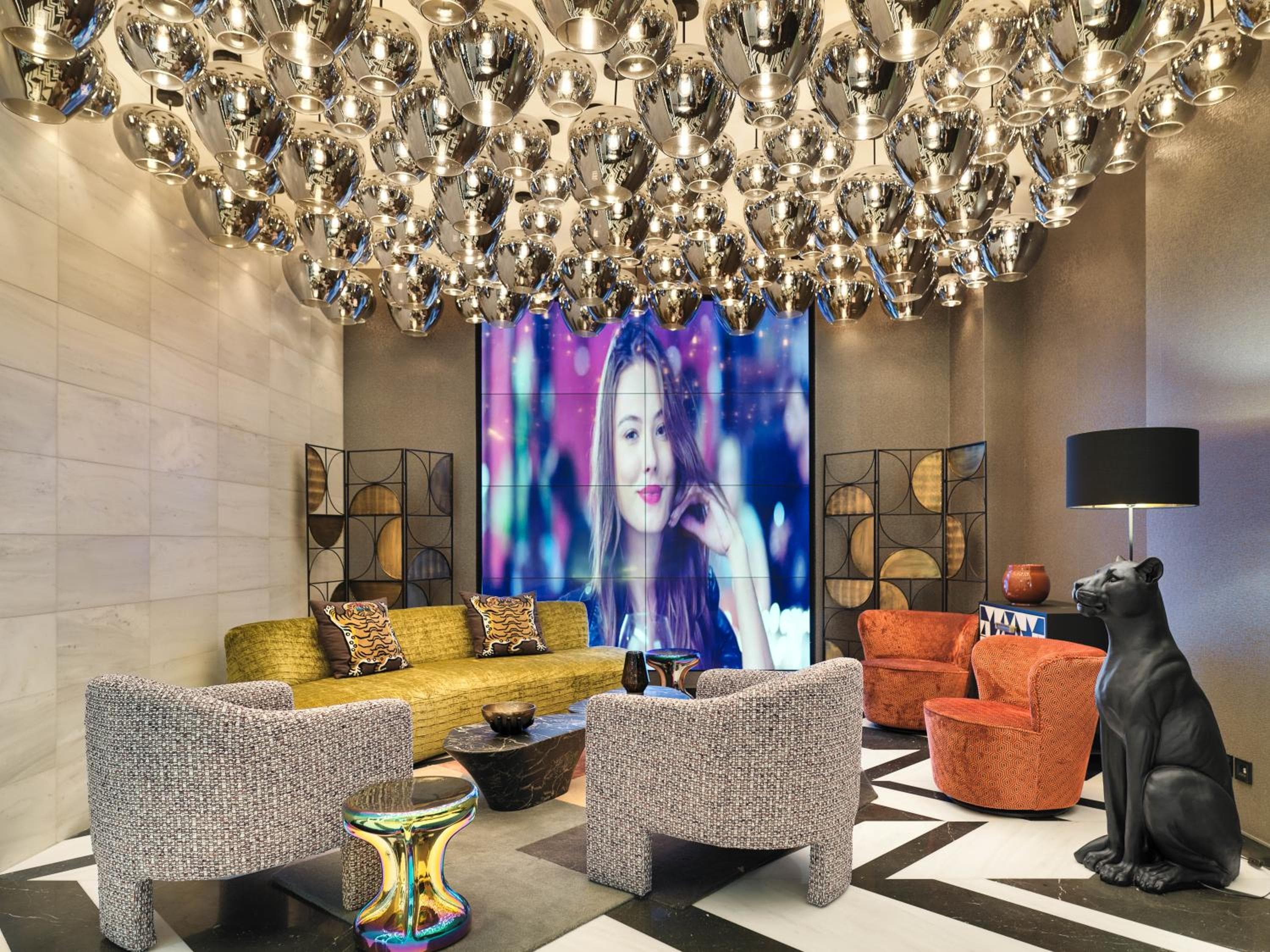 NYX Esperia Palace Hotel Athens by Leonardo Hotels: human