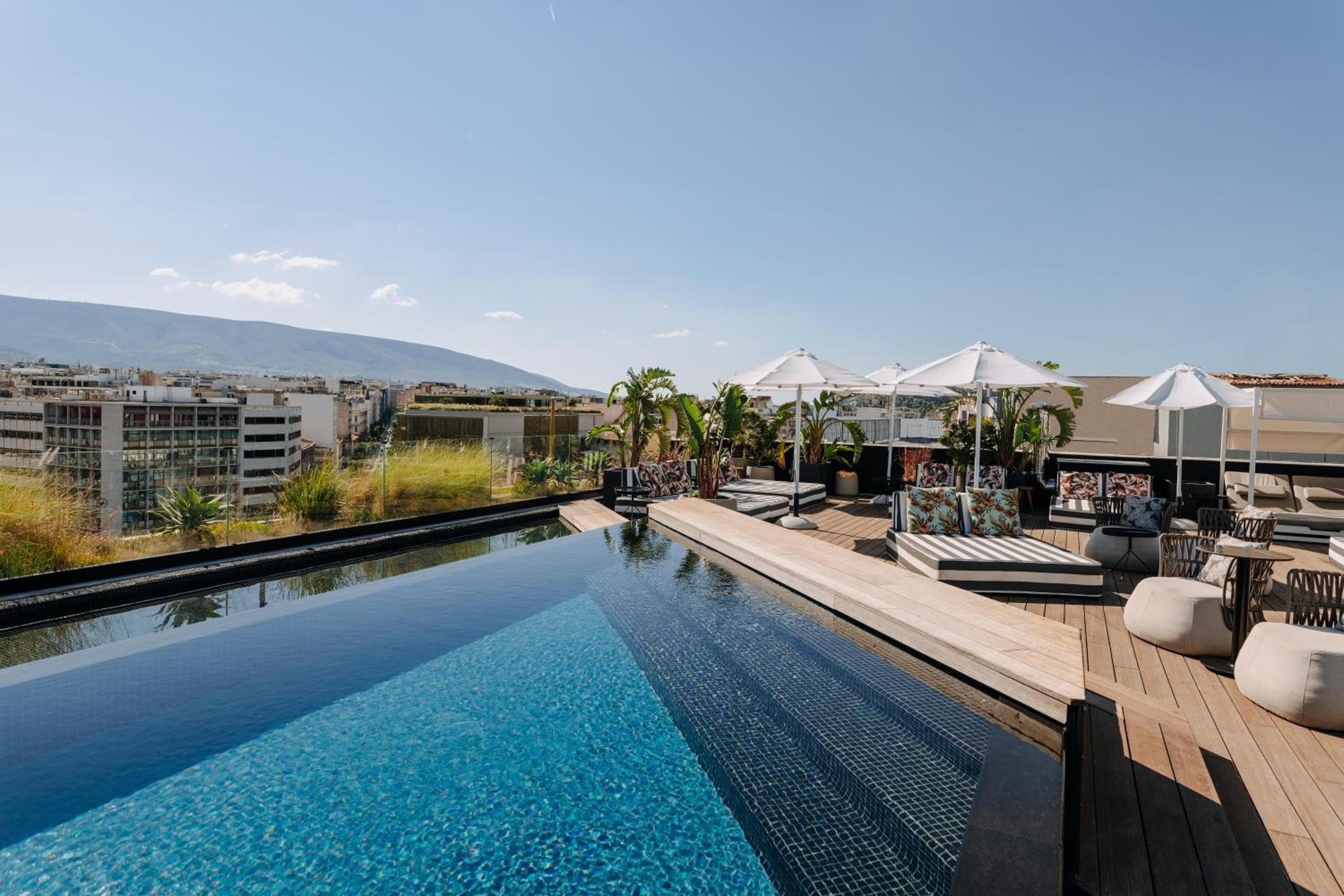 Skylark, Aluma Hotels & Resorts: roof