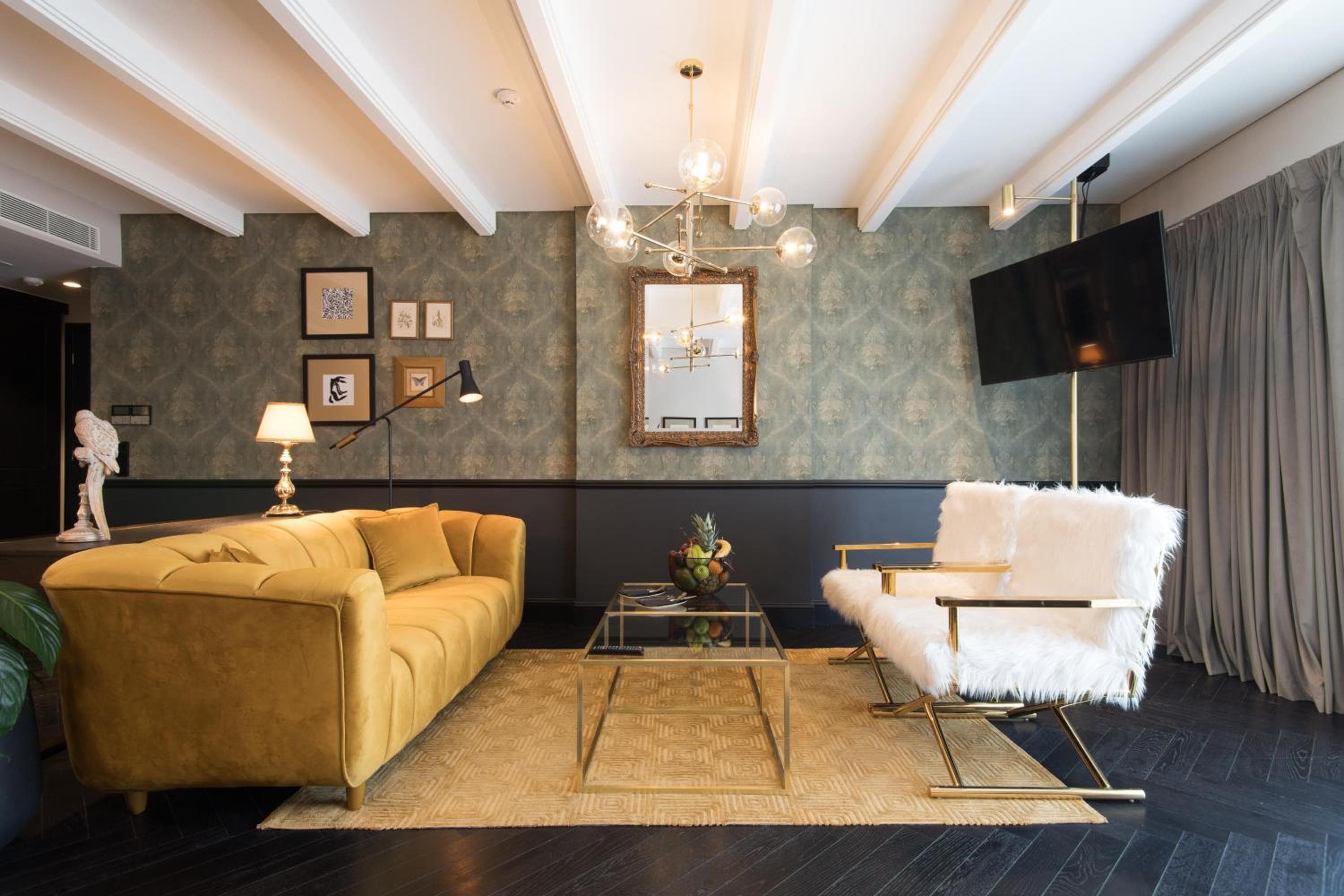 Skylark, Aluma Hotels & Resorts: lounge