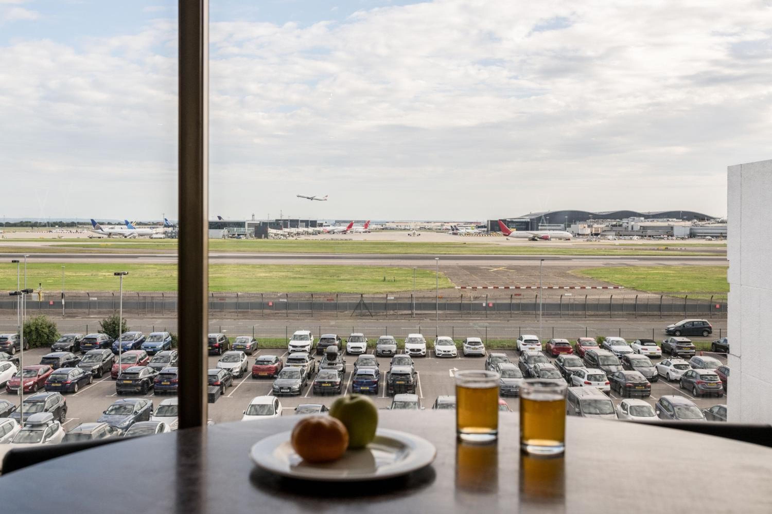 Renaissance London Heathrow Hotel