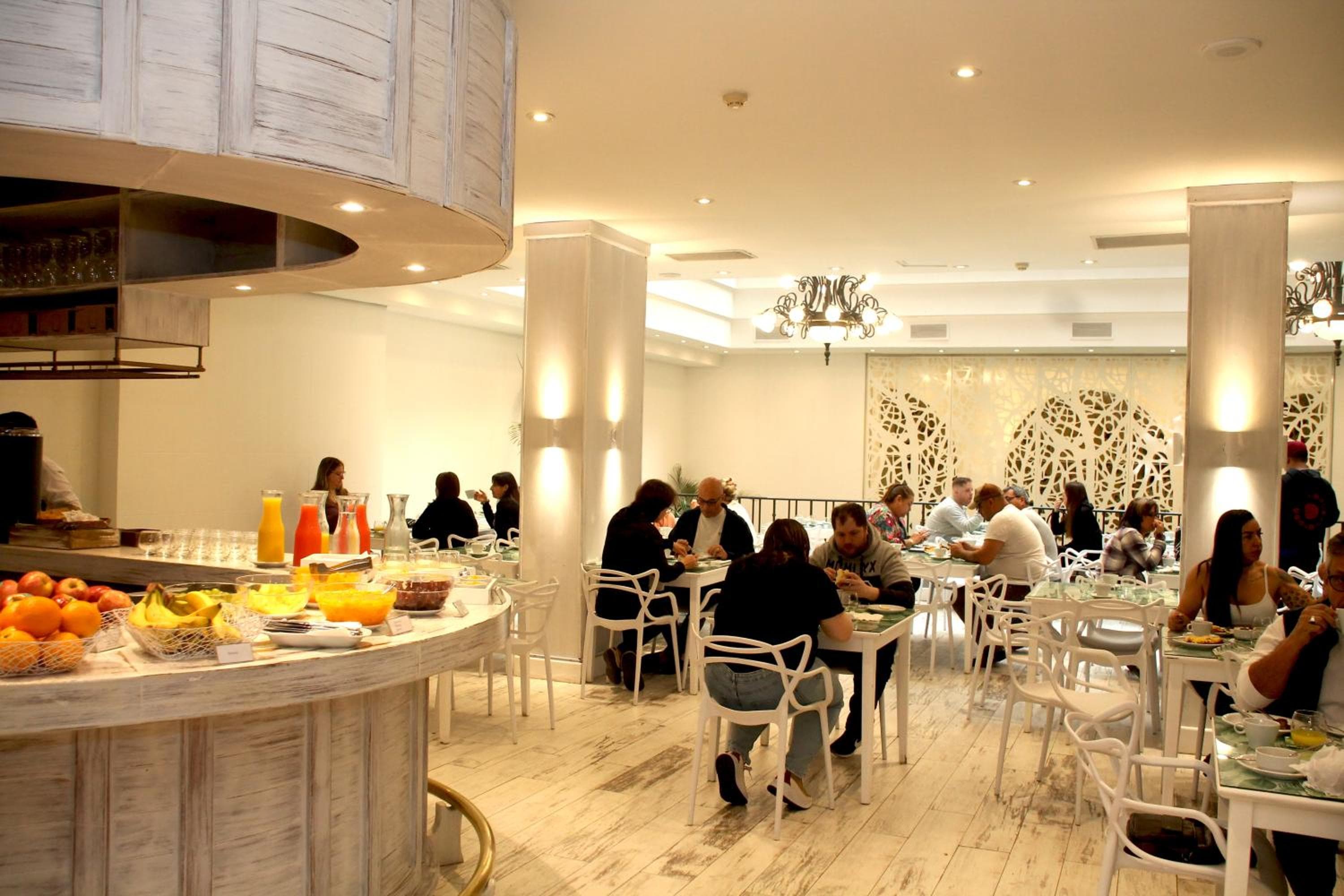Gardi Hotel & Suites: dining