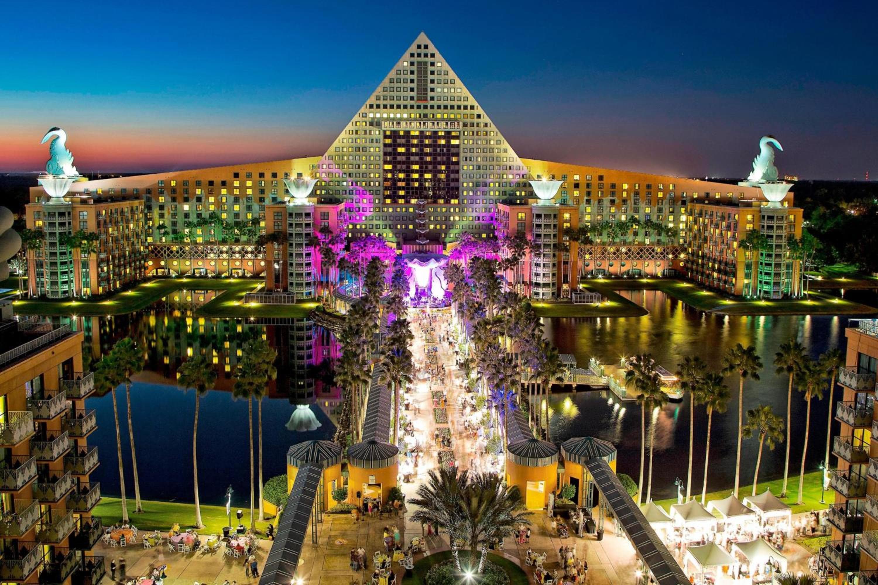 Walt Disney World Dolphin: building
