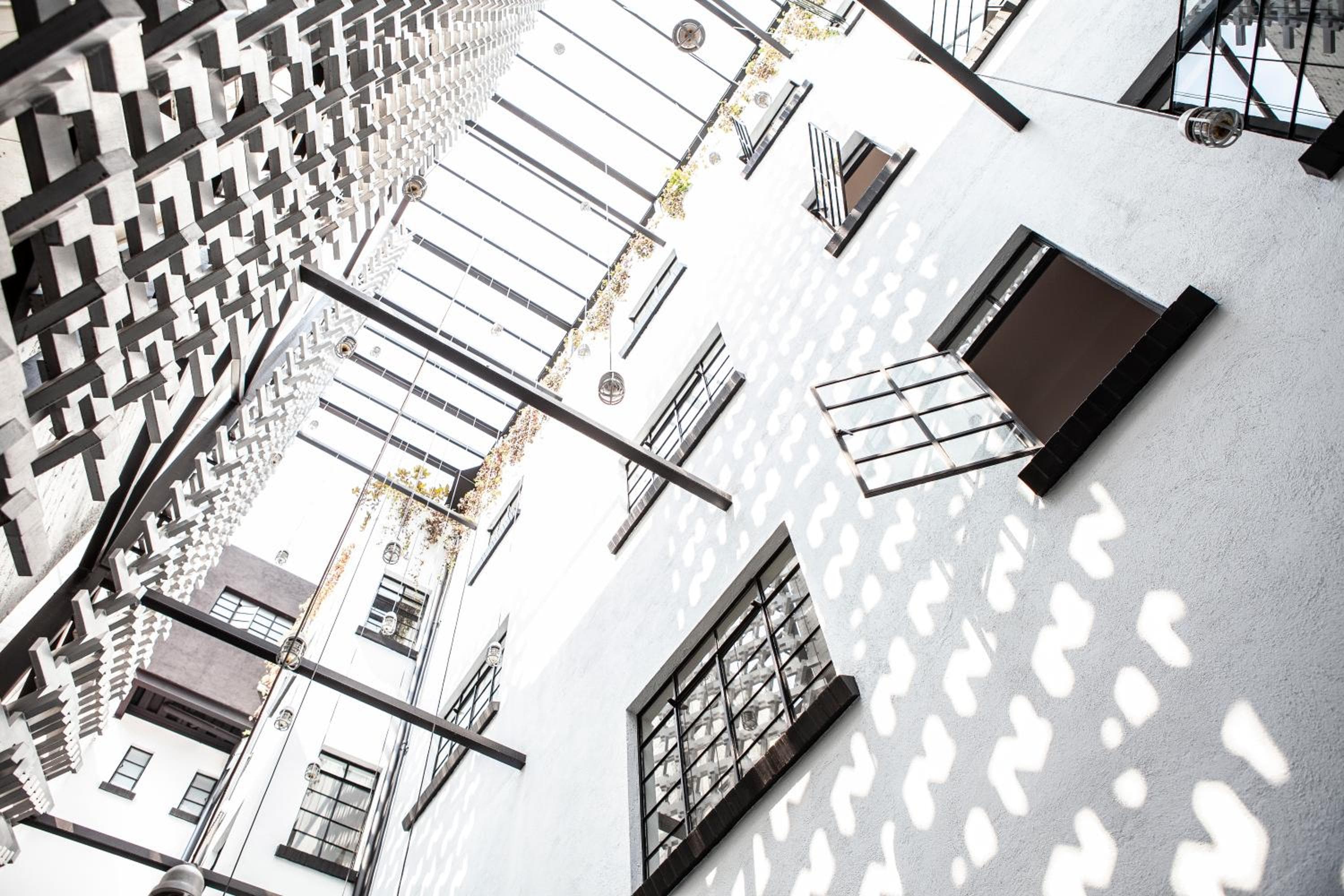 Casa Decu: building