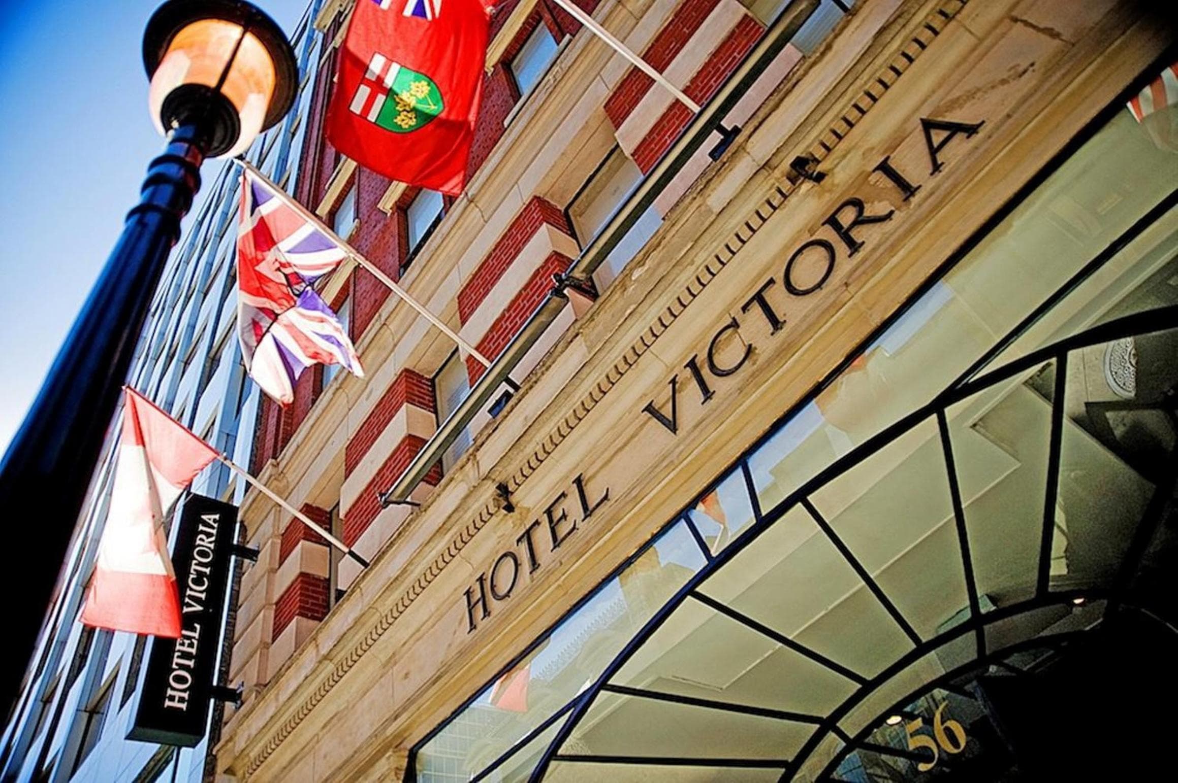 Hotel Victoria: building