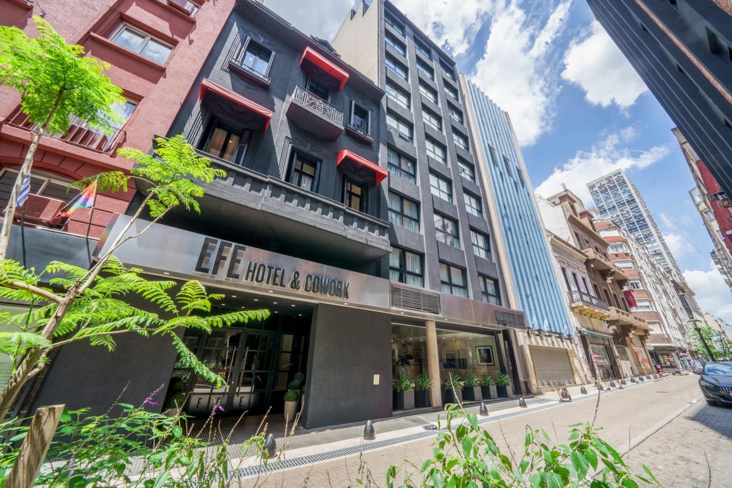 Efe Hotel & Cowork: building