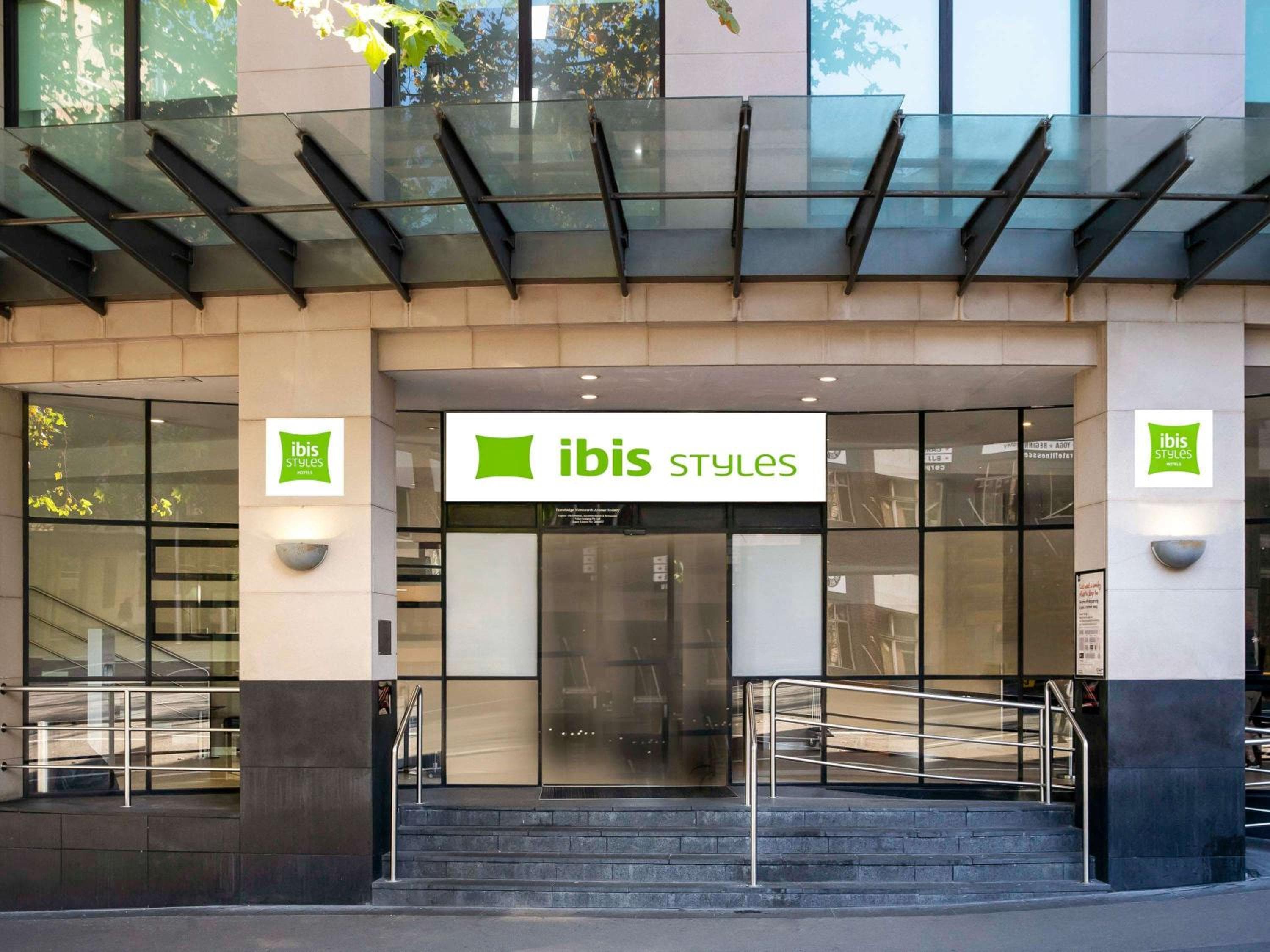 ibis Styles Sydney Central: building