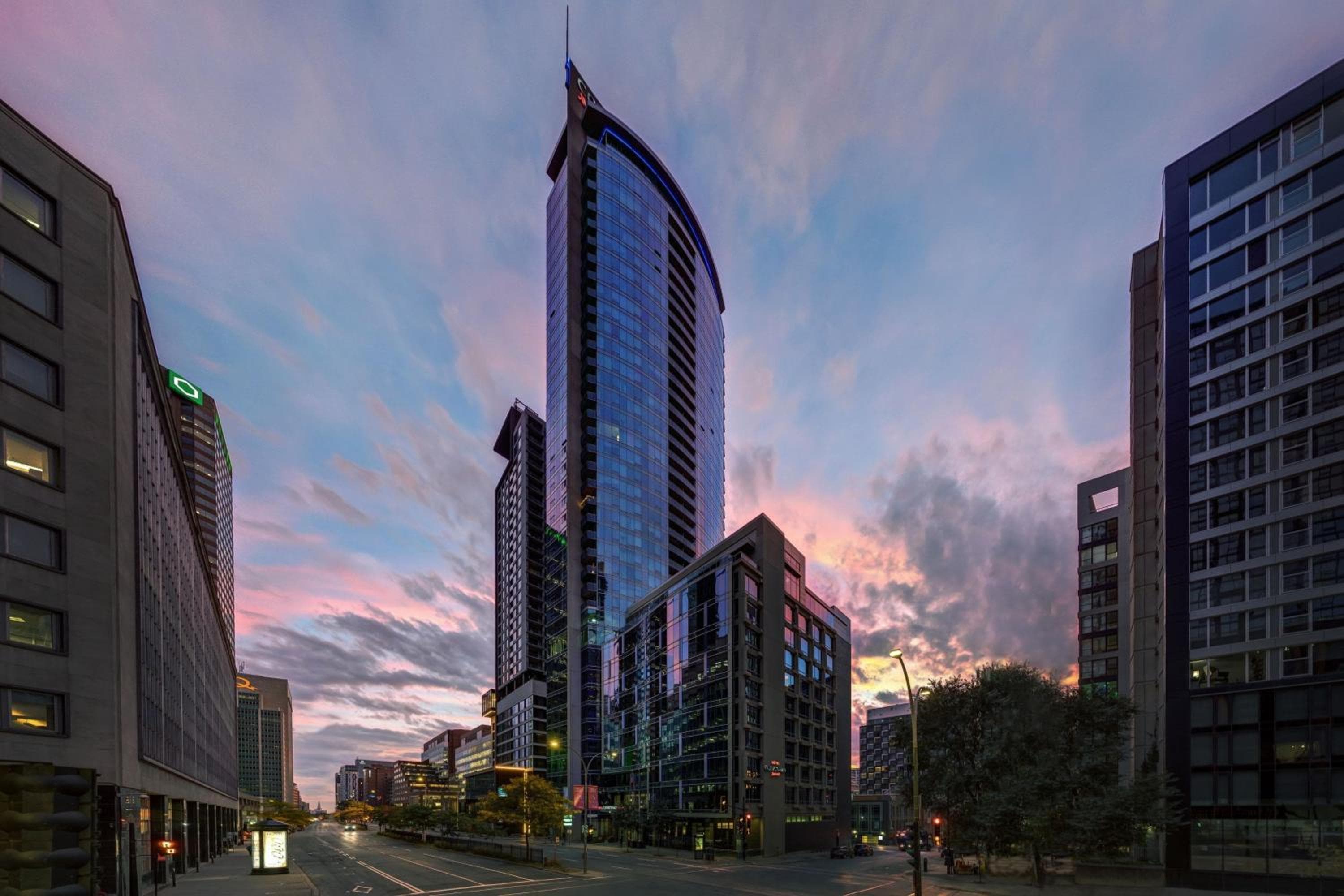 Courtyard par Marriott Montréal Centre-ville: building