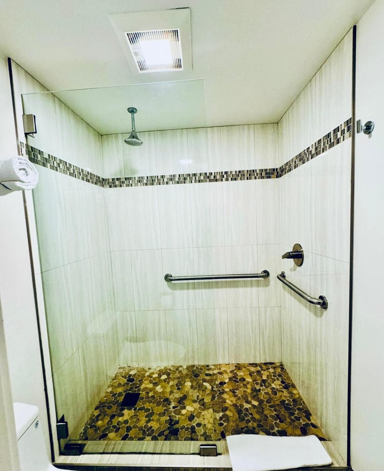 Greenwich Inn: bathroom