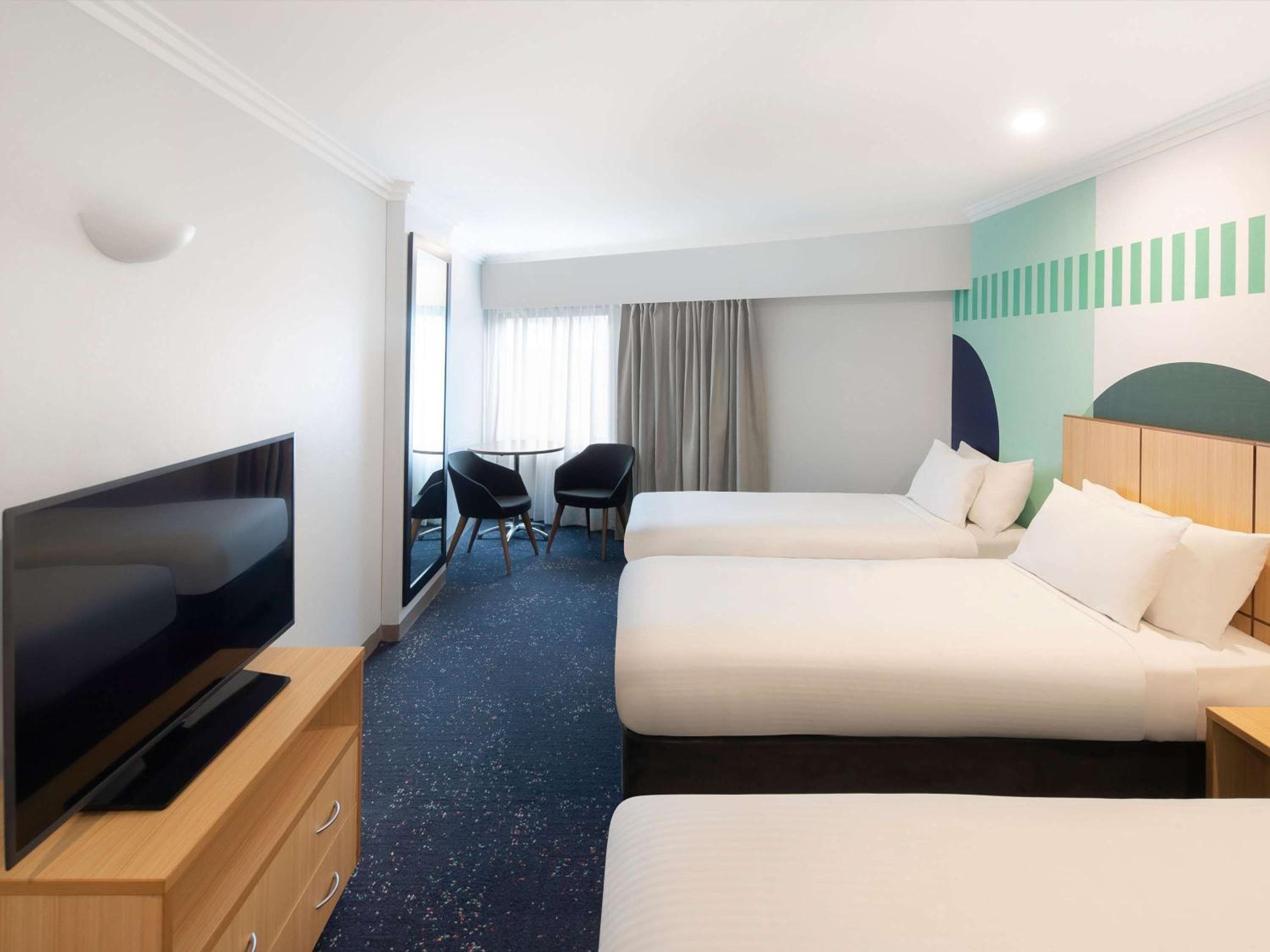 ibis Styles Sydney Central: hotel room