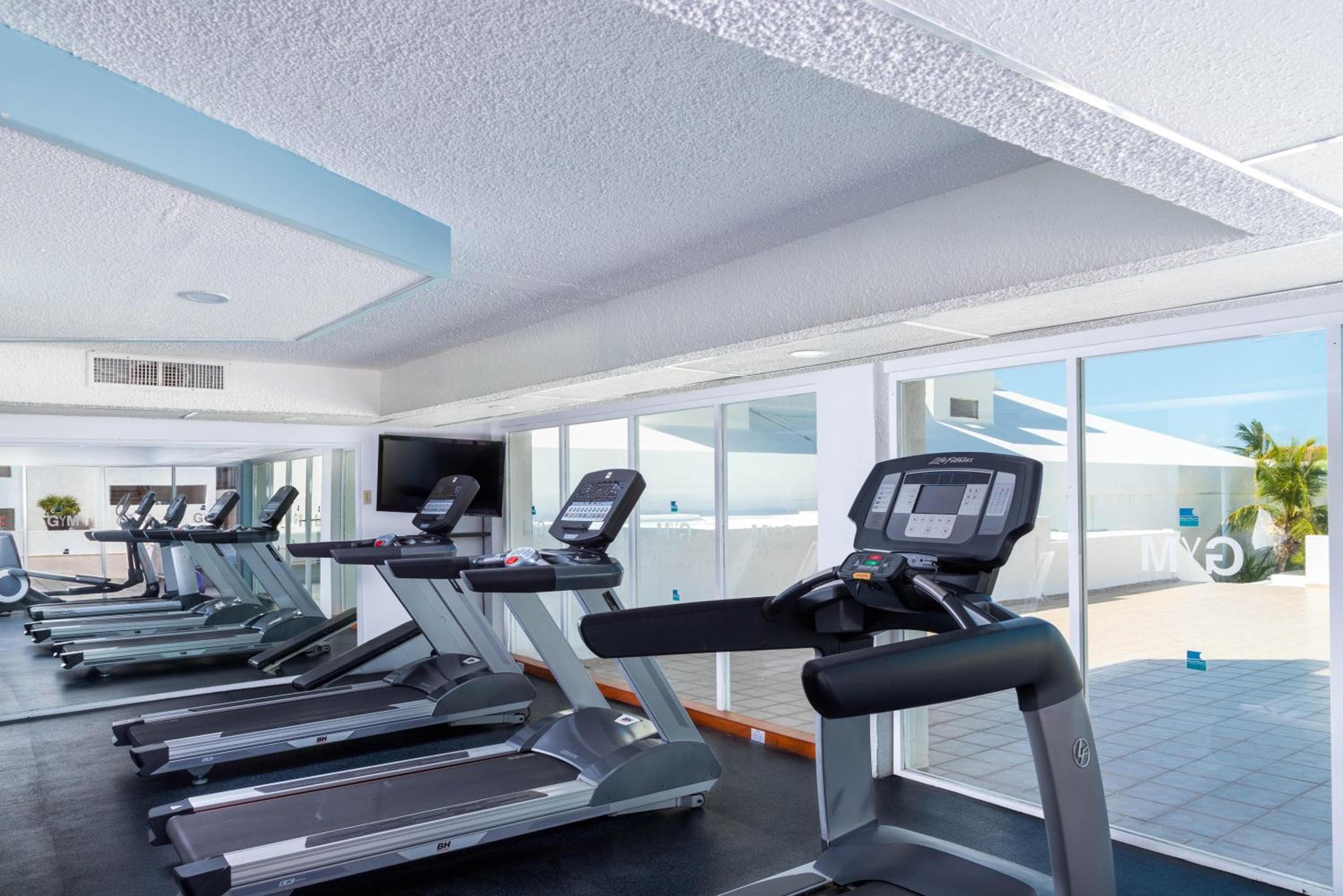 Beachscape Kin Ha Villas & Suites: activities & amenities