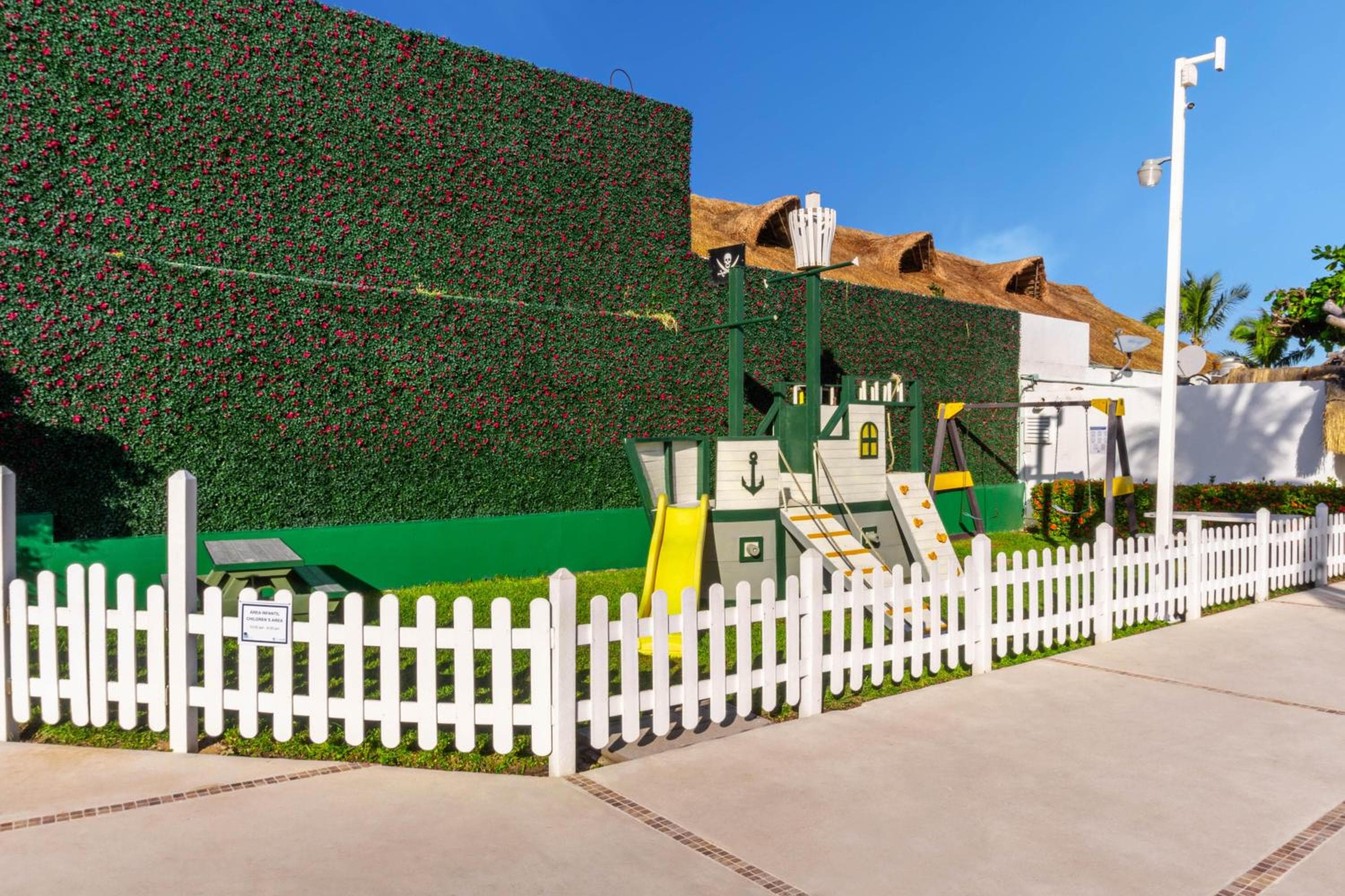 Beachscape Kin Ha Villas & Suites: activities & amenities