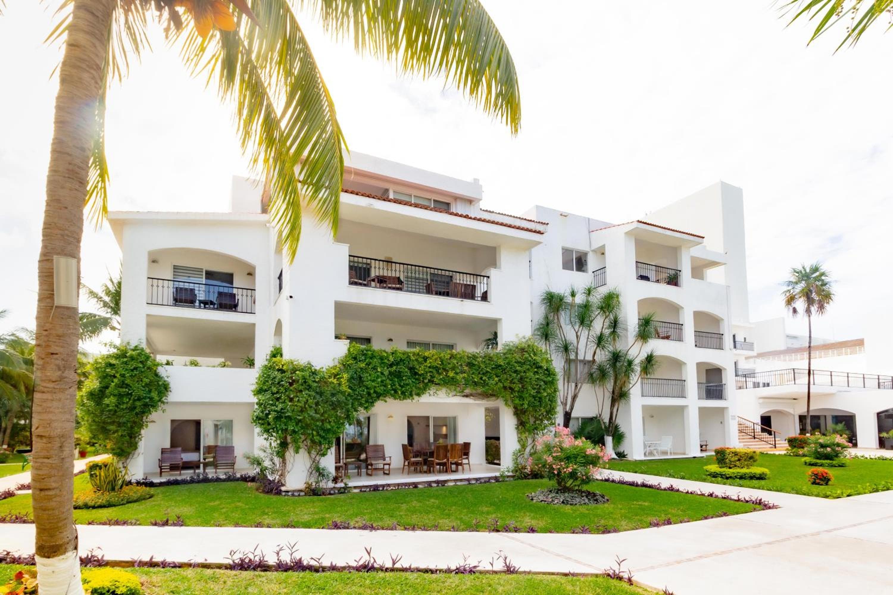 Beachscape Kin Ha Villas & Suites: building