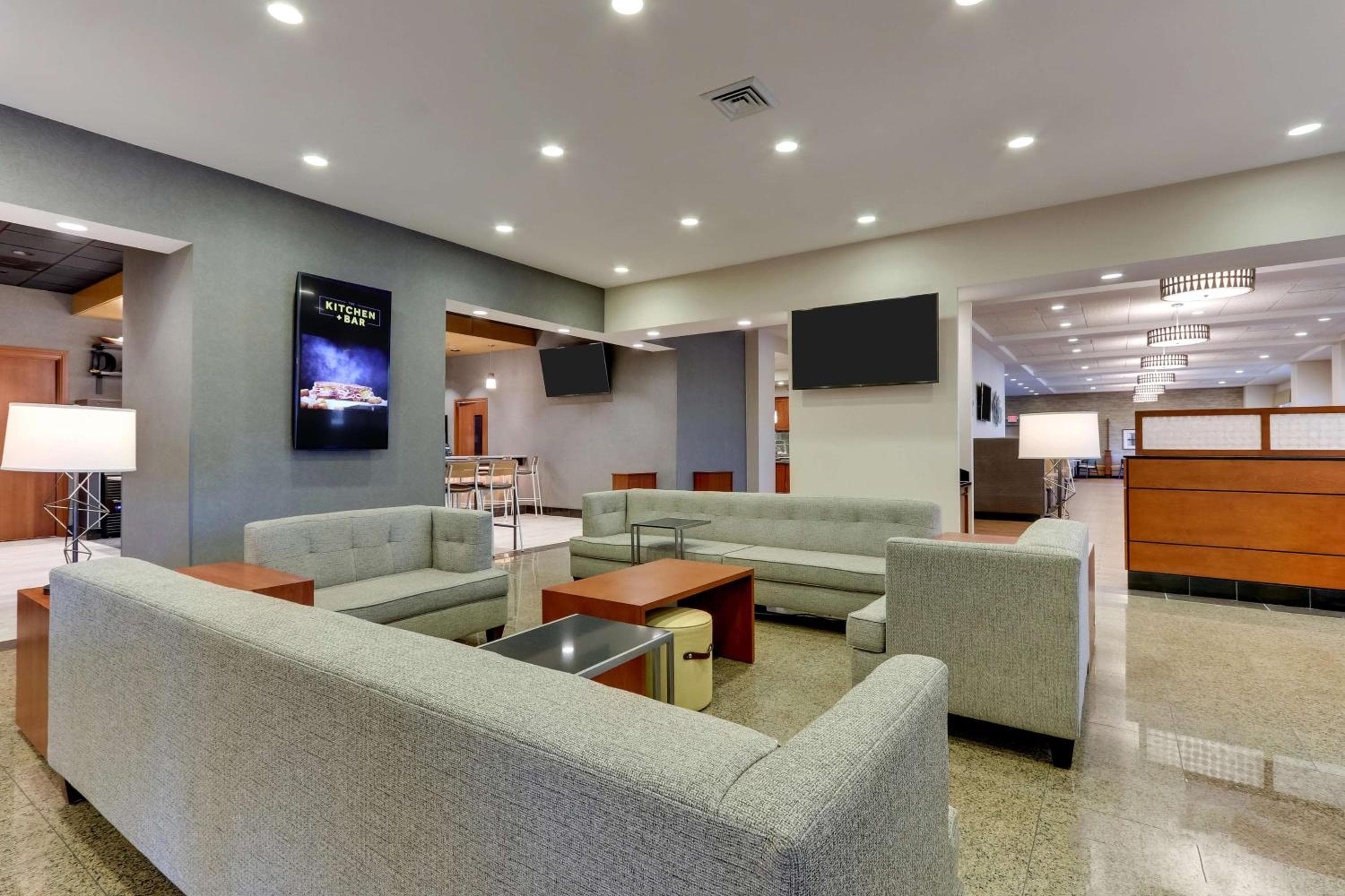 Drury Inn & Suites Orlando near Universal Orlando Resort