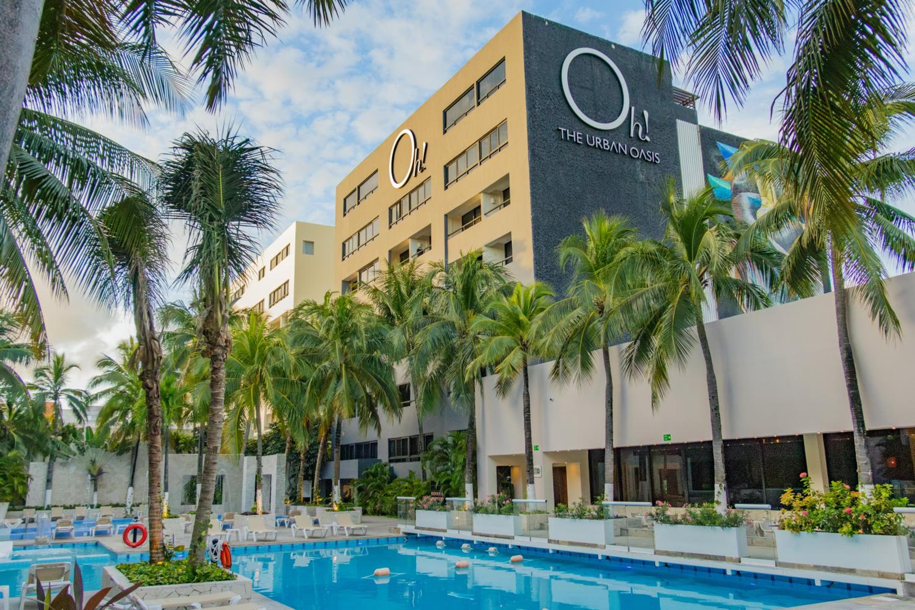 Oh! Cancun - The Urban Oasis & Beach Club: building