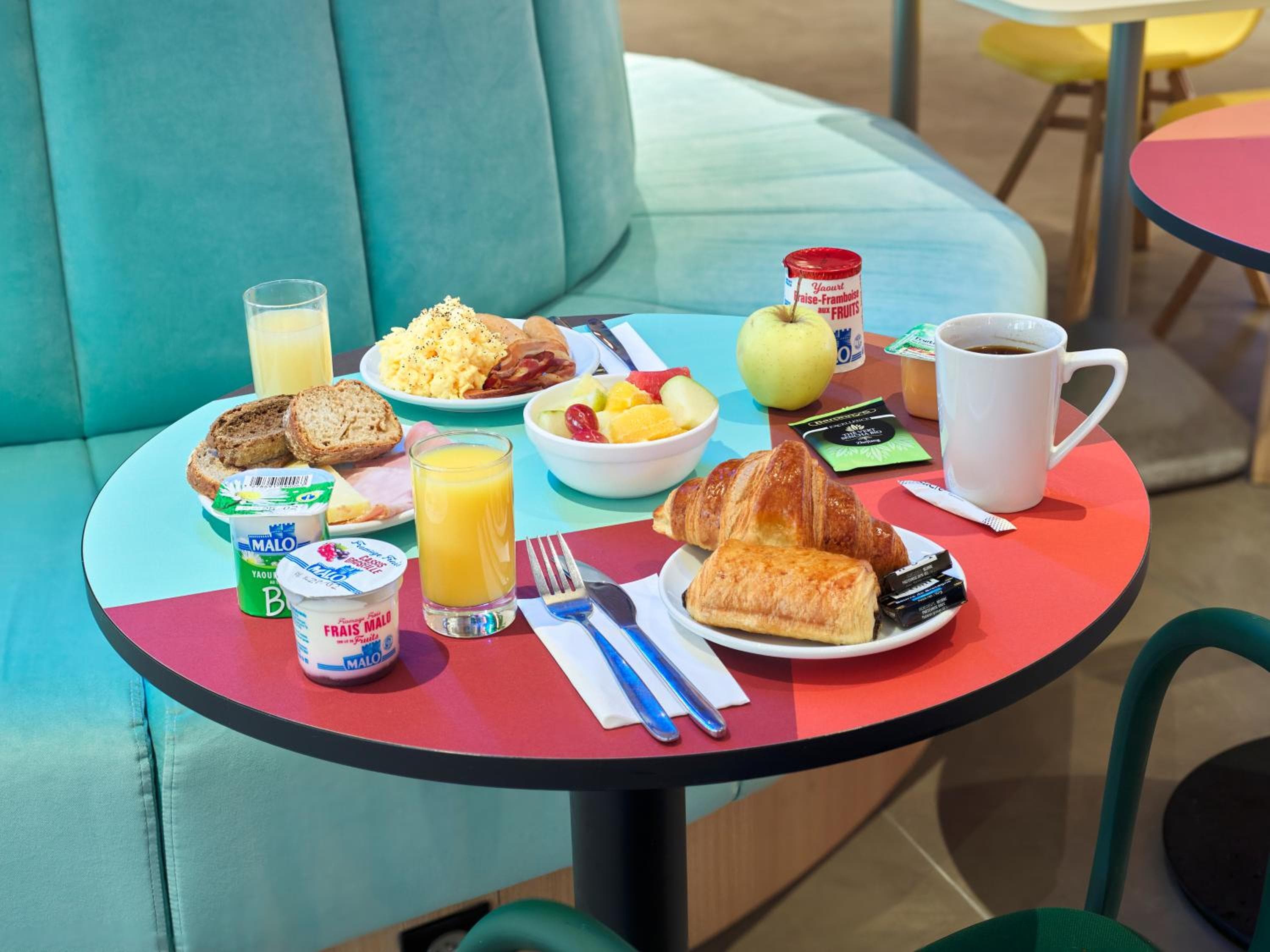 B&B HOTEL Paris 17 Batignolles: dining
