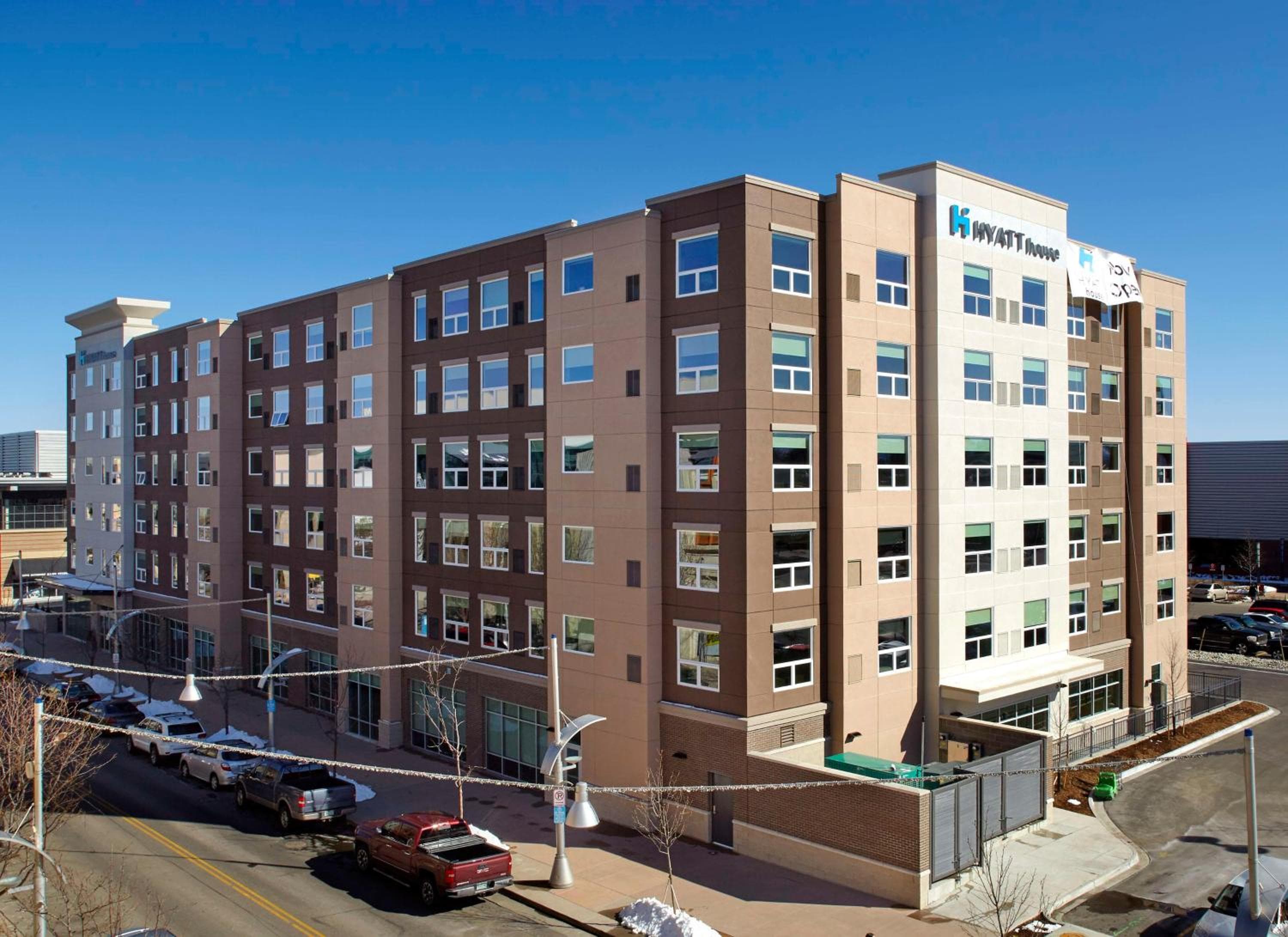Hyatt House Denver Lakewood Belmar: building