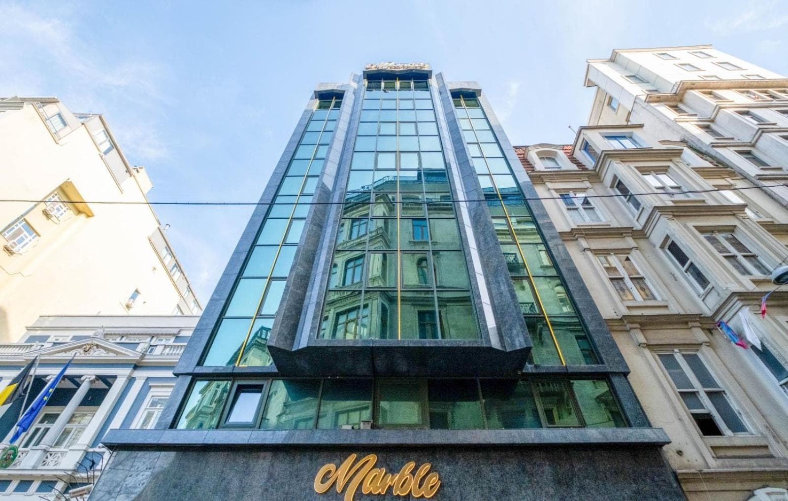 Marble Hotel: building