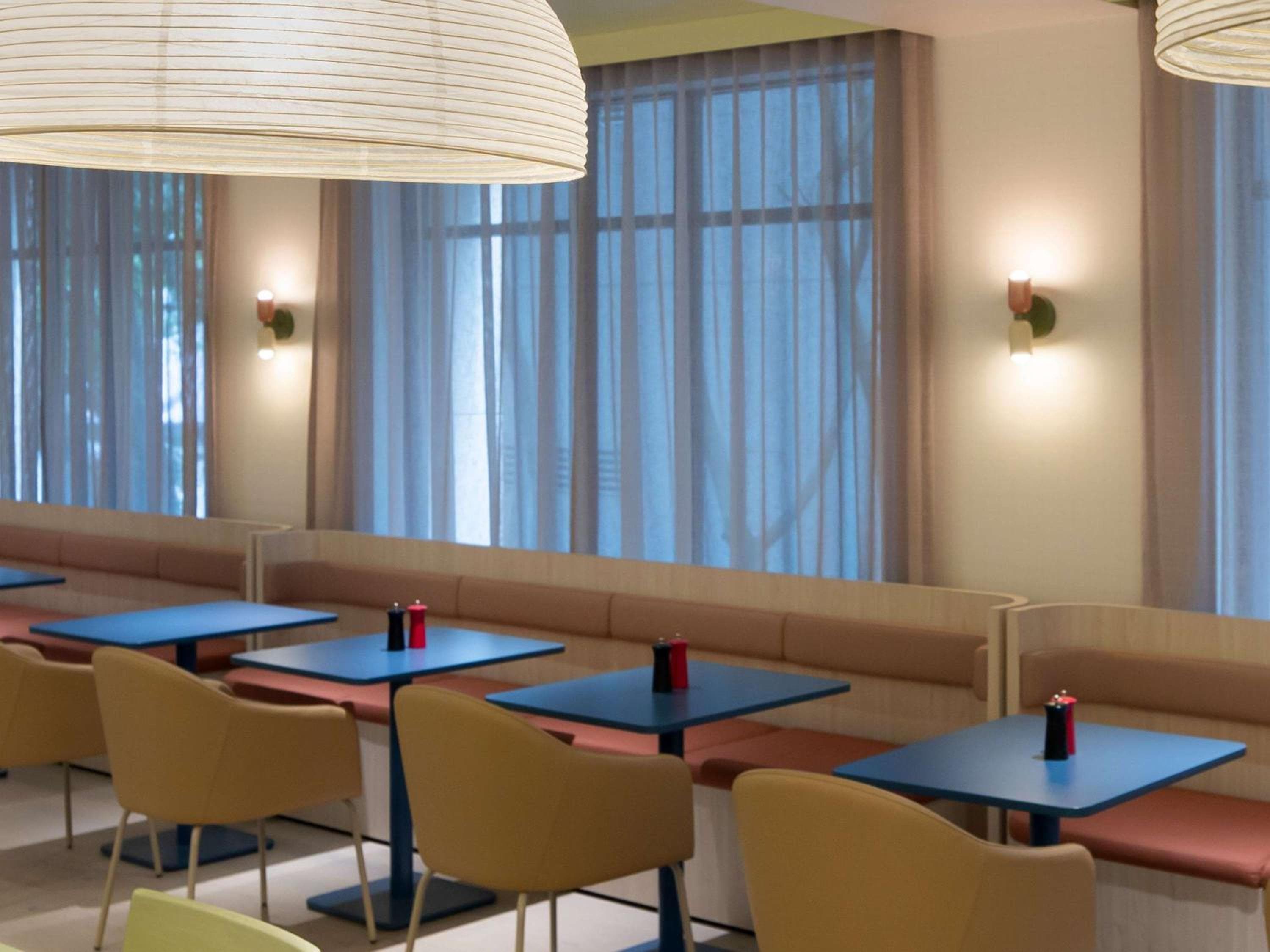 ibis Styles Sydney Central: dining